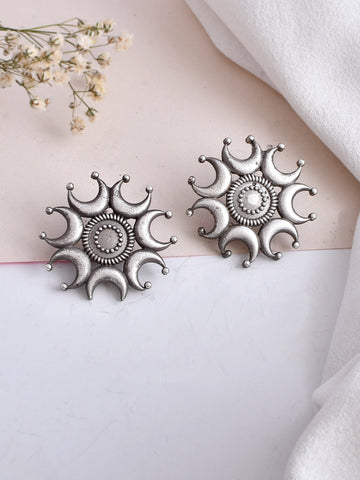 Elegant Expressions Earring
