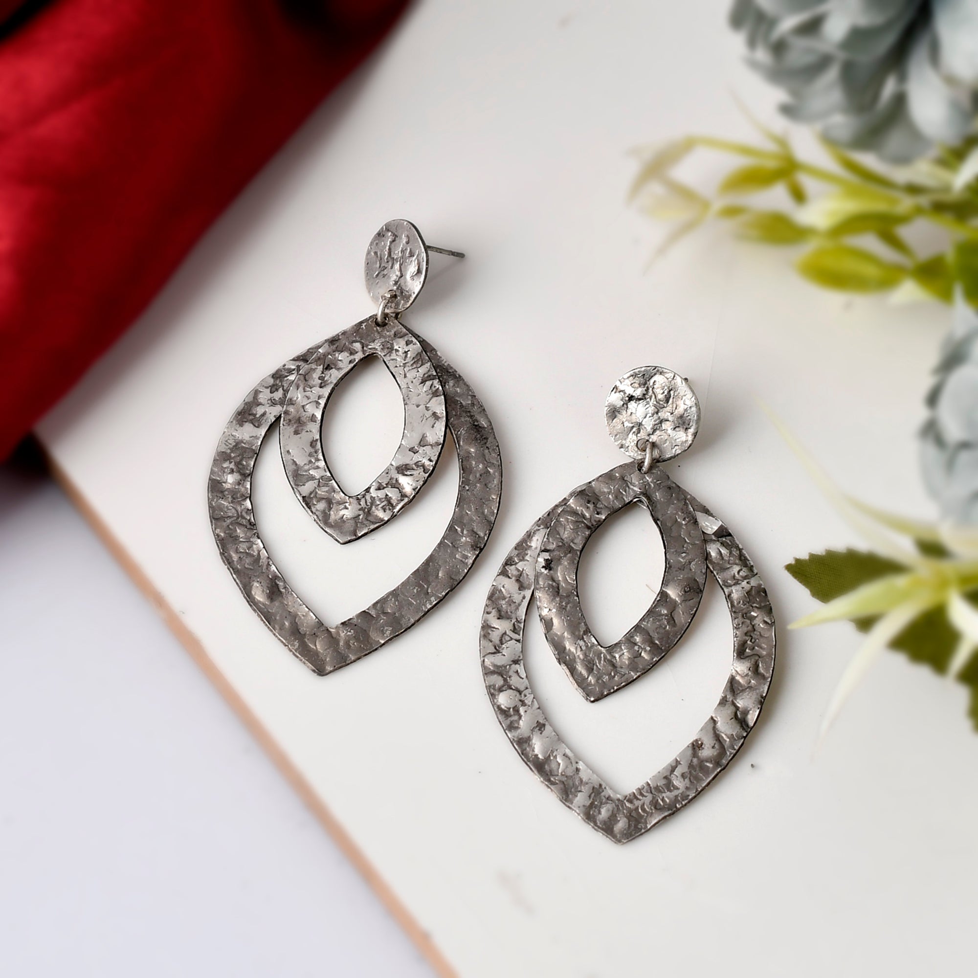 Dastoor Oxodise Light Earring