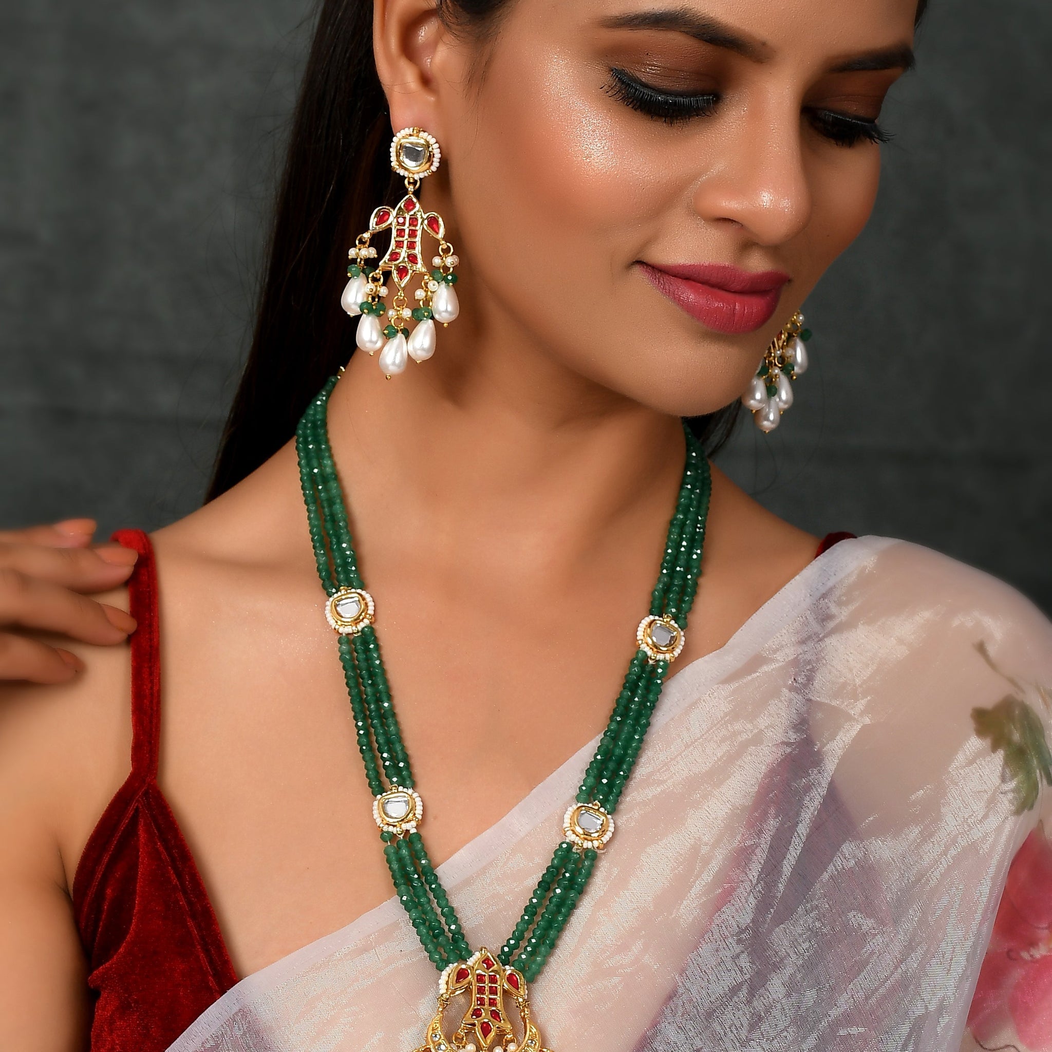 Regal Kundan Long Strand set