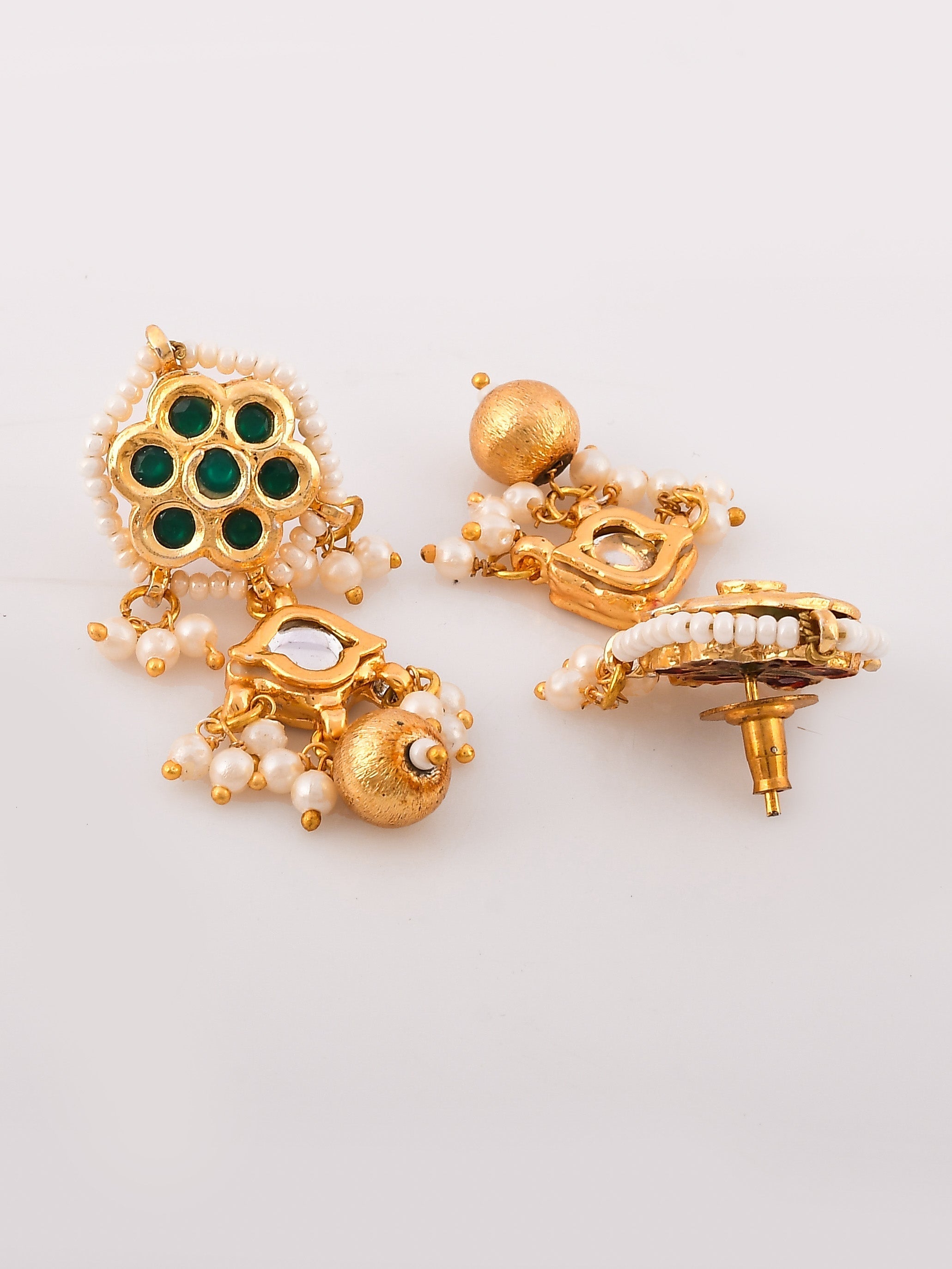 Gold-Plated White Kundan Studded  Beaded Jewellery Set