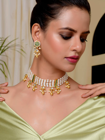 Gold-Plated White Kundan Studded  Beaded Jewellery Set