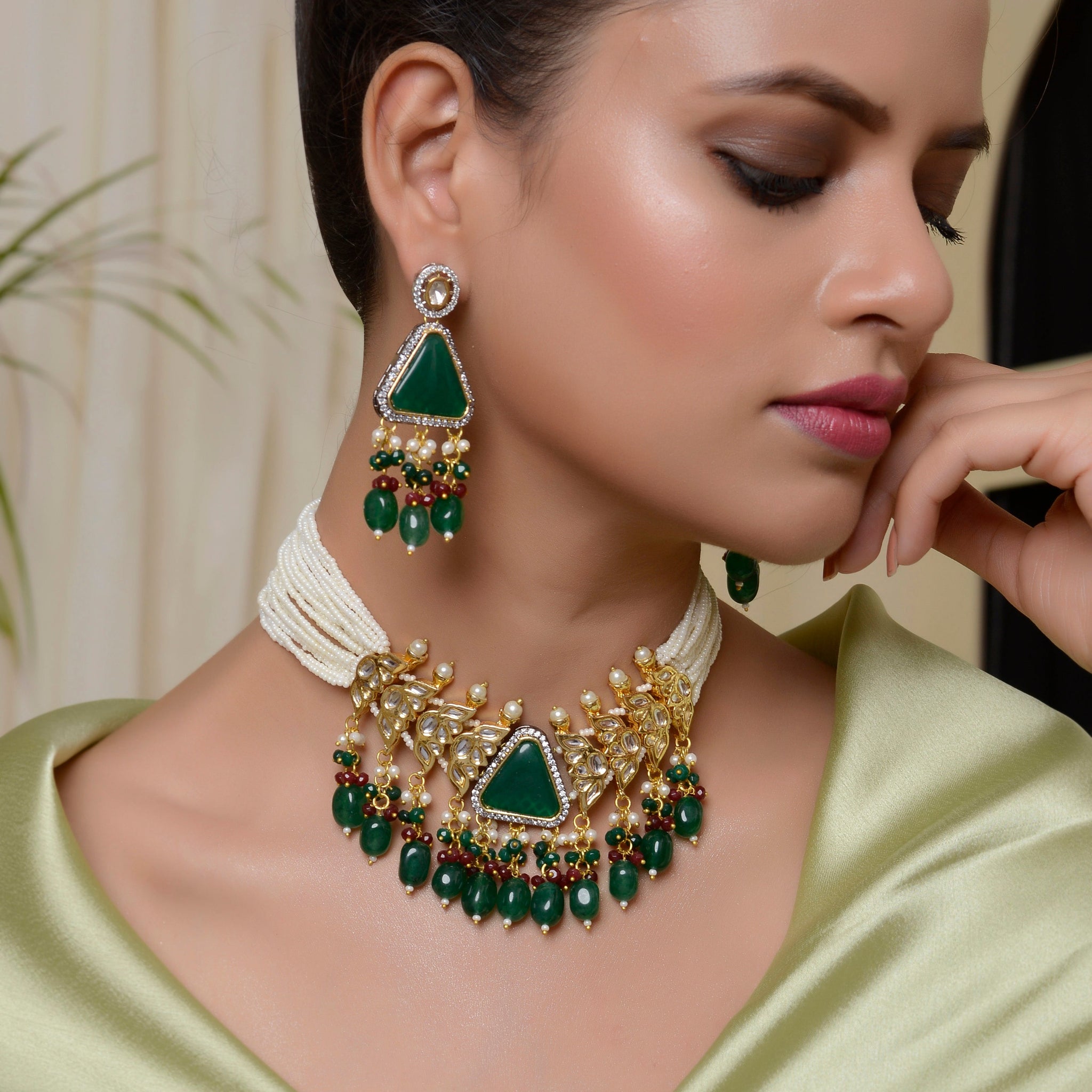 Green Kundan-Studded  Beaded Jewellery Set