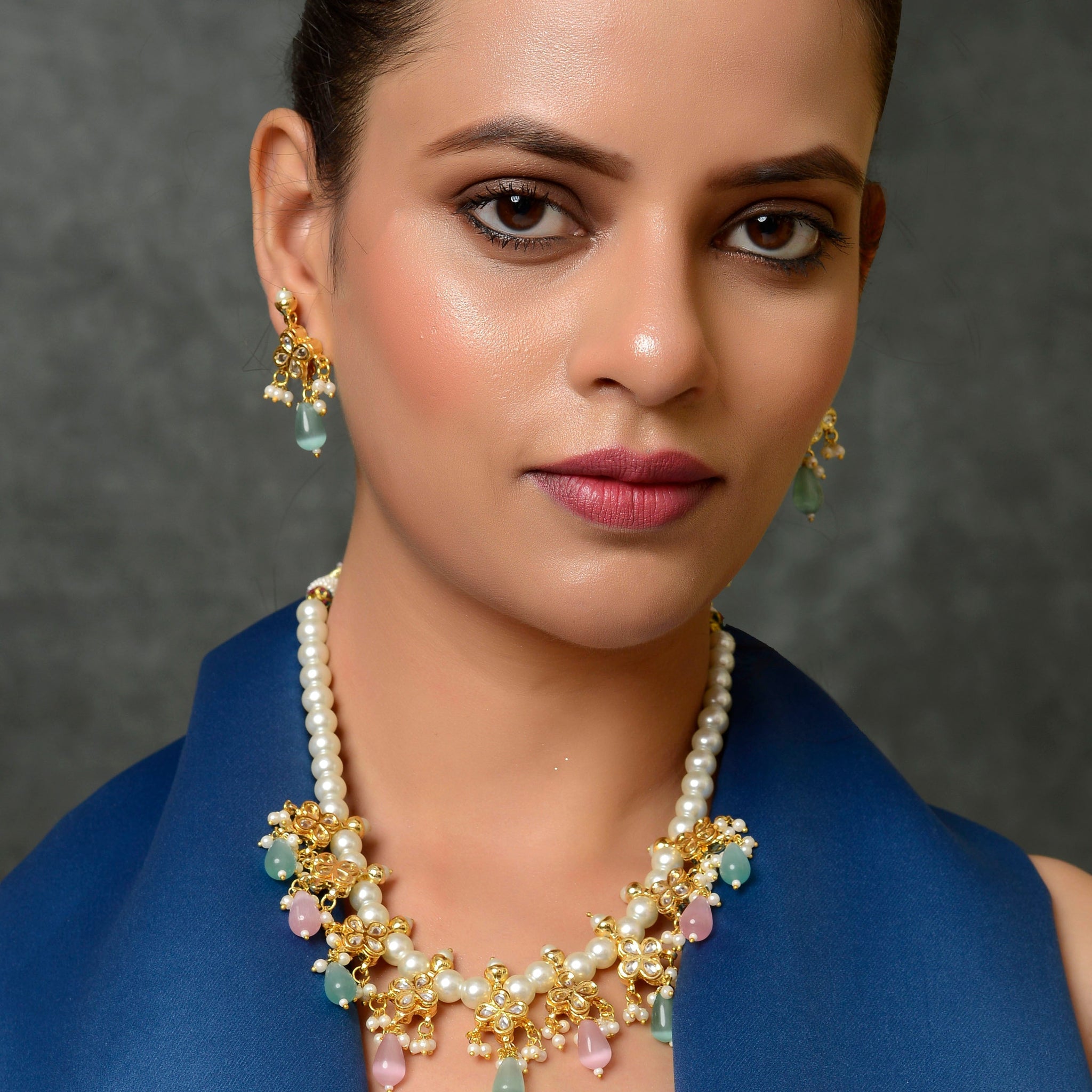 Dastoor Brass-Plated Gold-Toned Kundan-Studded  Pearl Beaded Jewellery Set