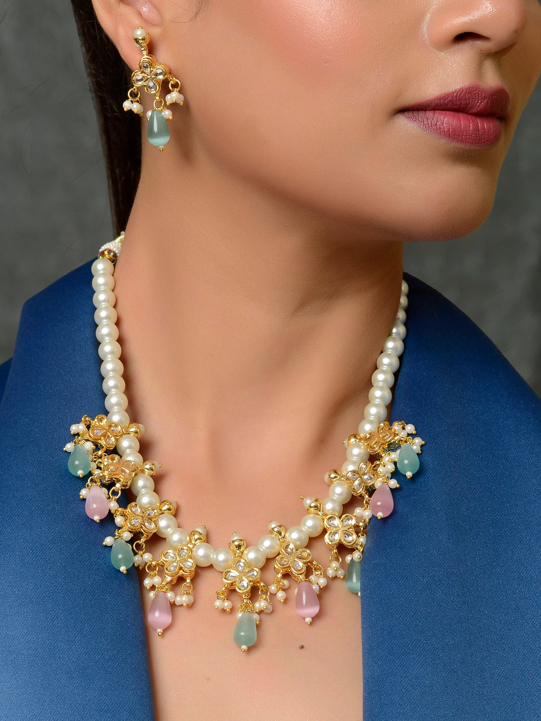 Dastoor Brass-Plated Gold-Toned Kundan-Studded  Pearl Beaded Jewellery Set