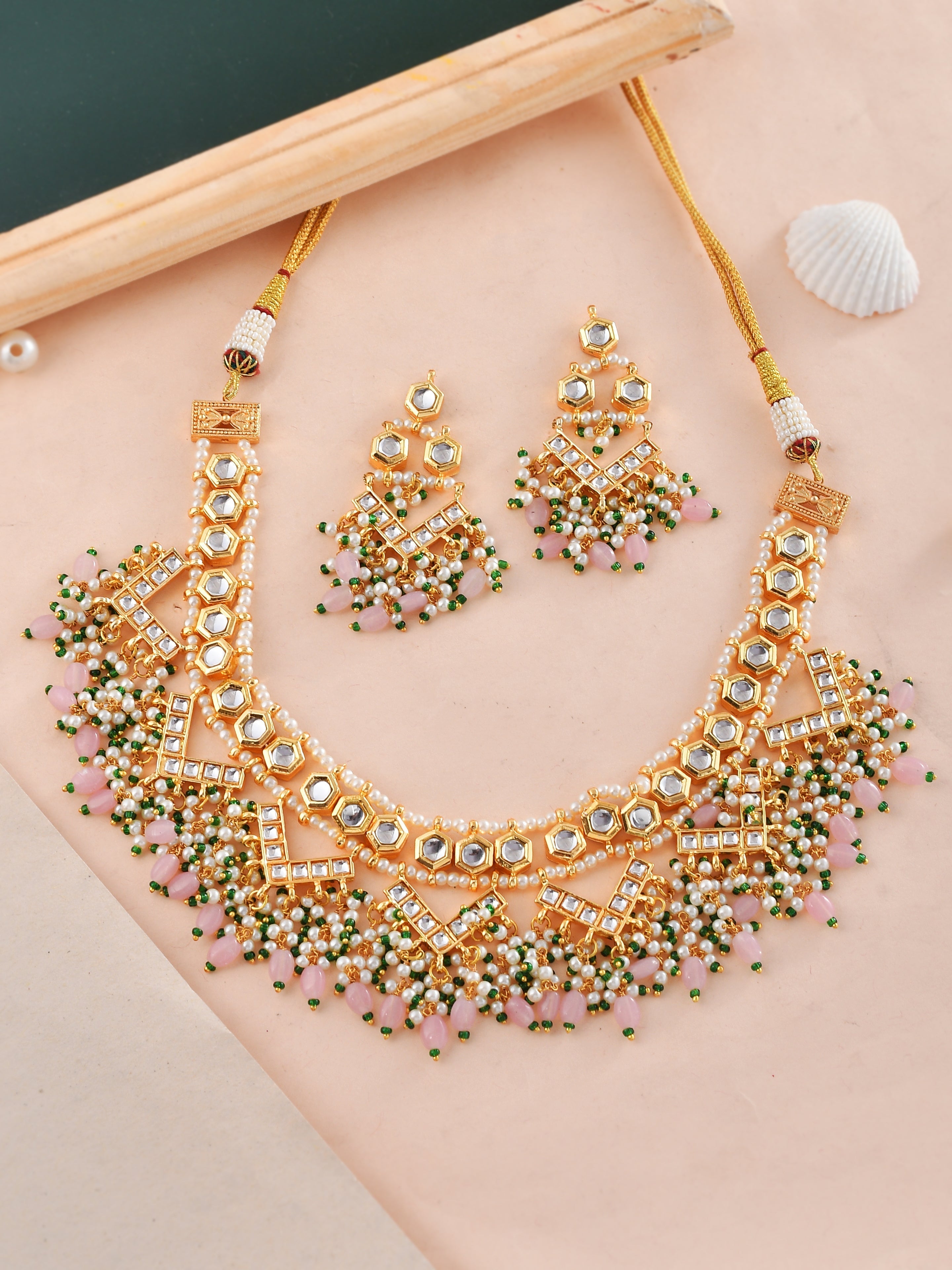 Kundan Radiant Charmer Necklace set