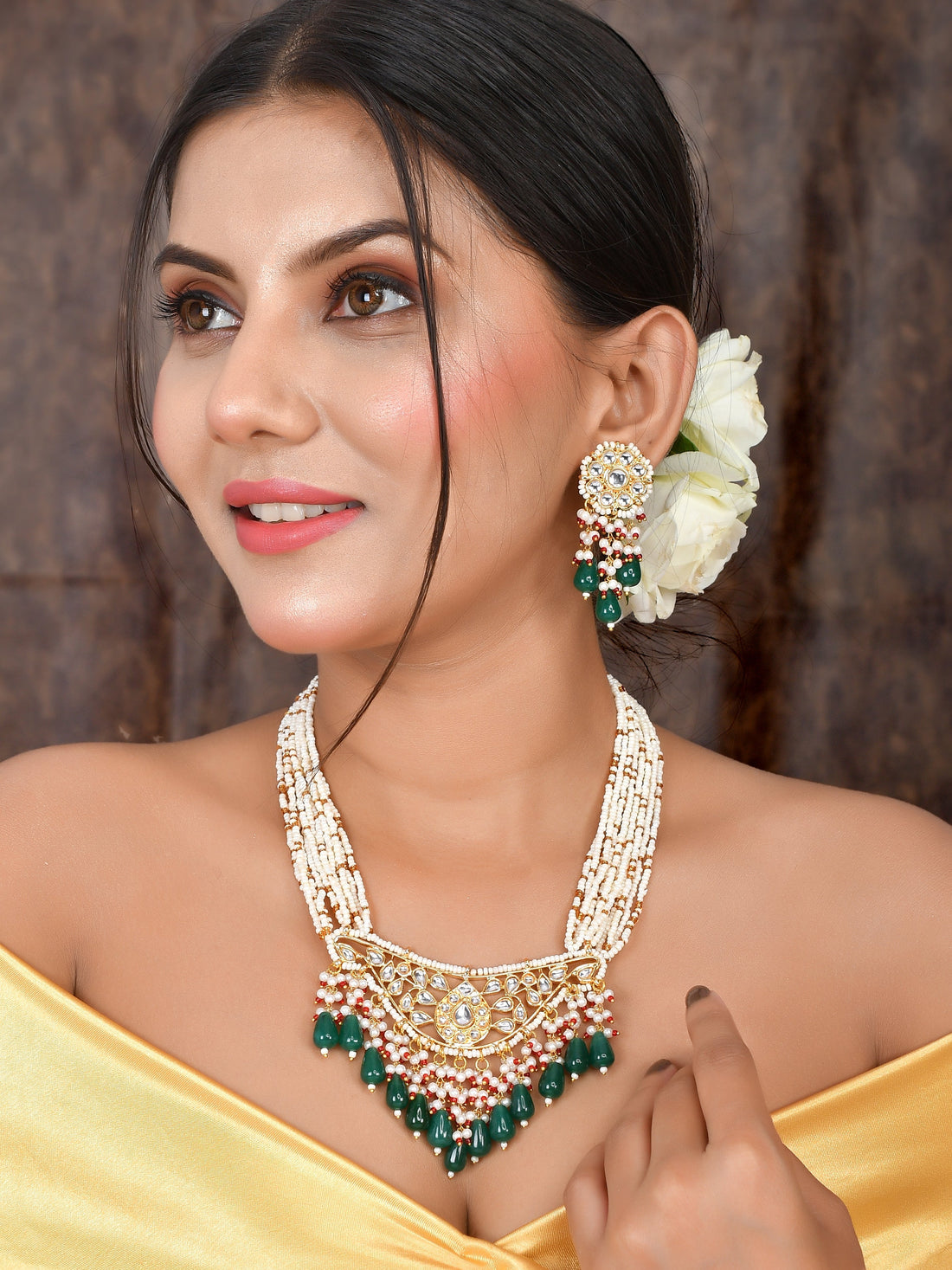 Handcrafted Kundan Ethereal Beauty Necklace Set
