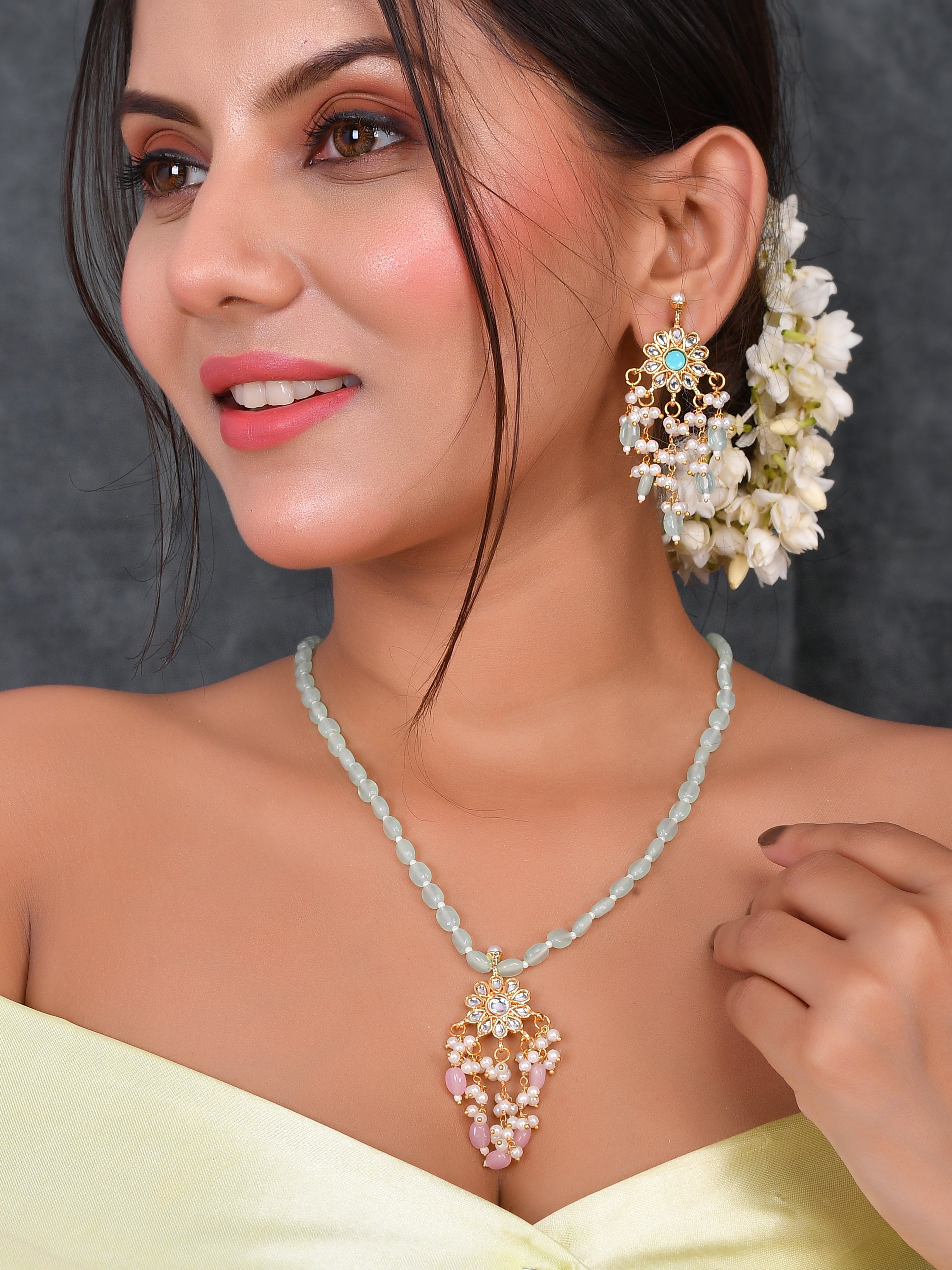 Kundan Queen's Delight Mint Necklace Set