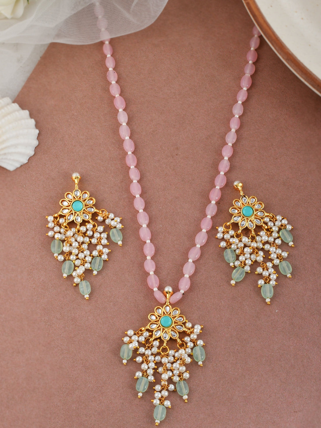 Kundan Queen's Delight Pink Necklace Set