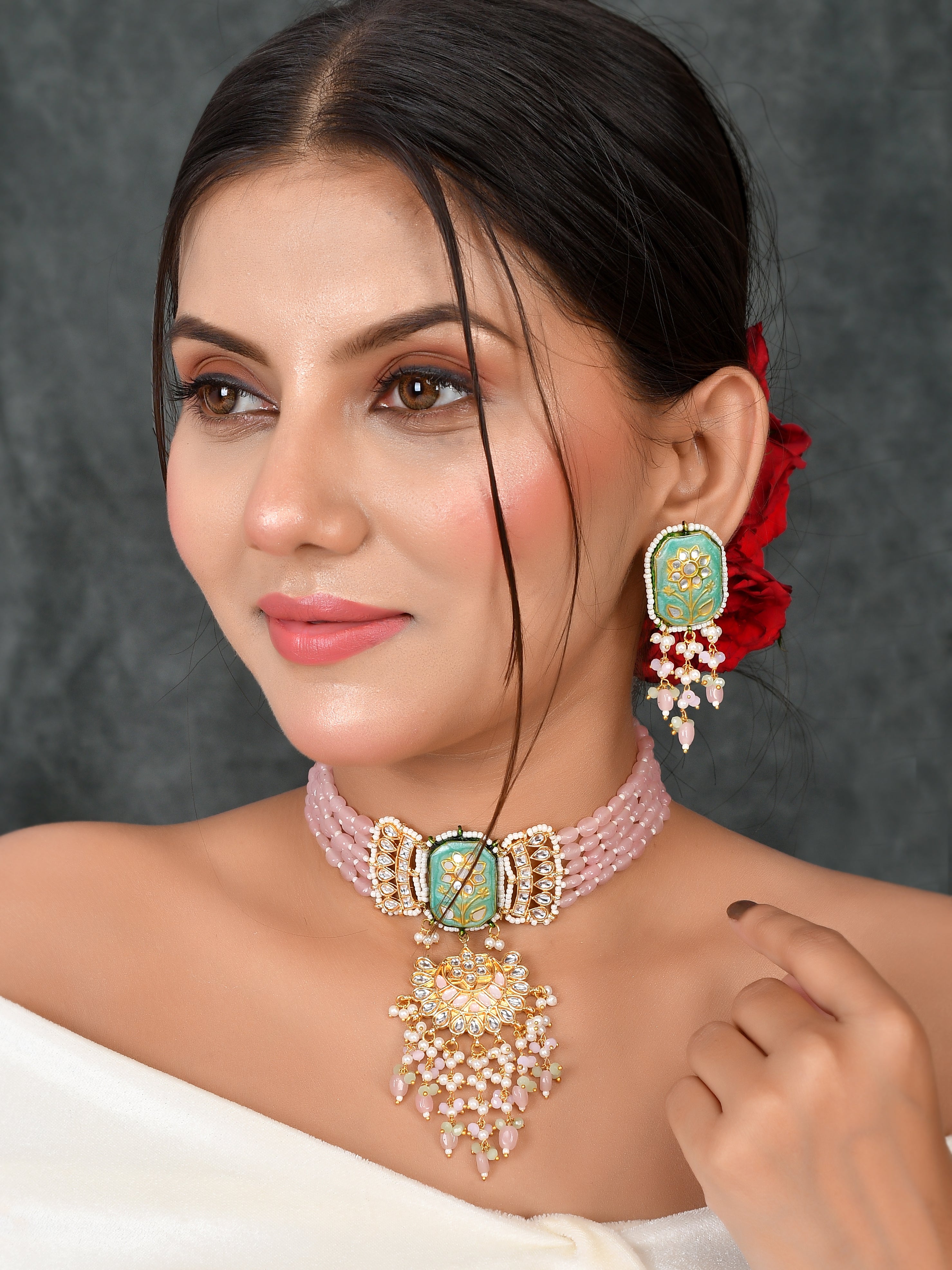 Kundan Majesty Choker Necklace Set