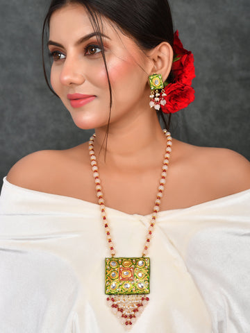 Graceful Meenakari Delight