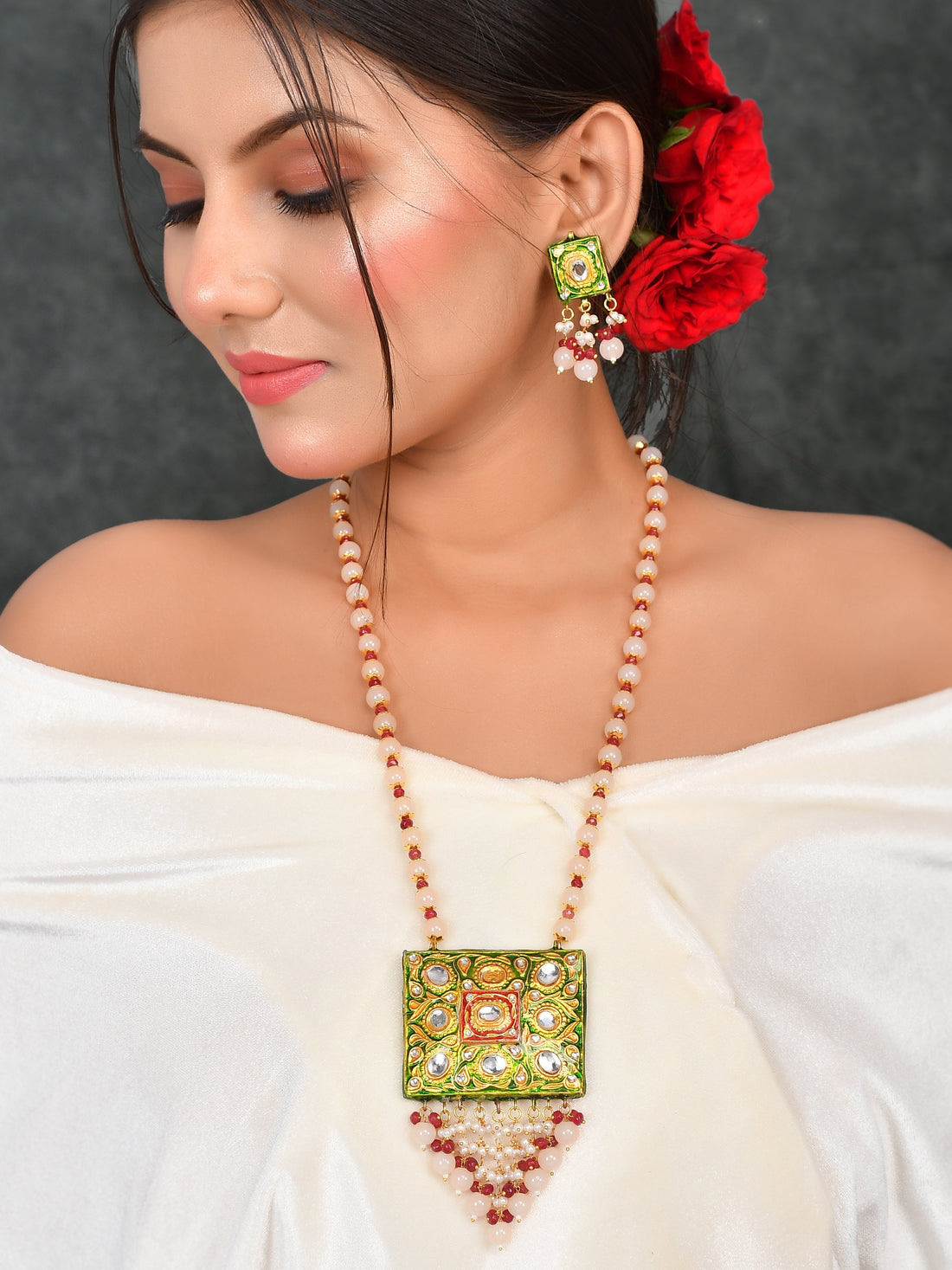 Graceful Meenakari Delight