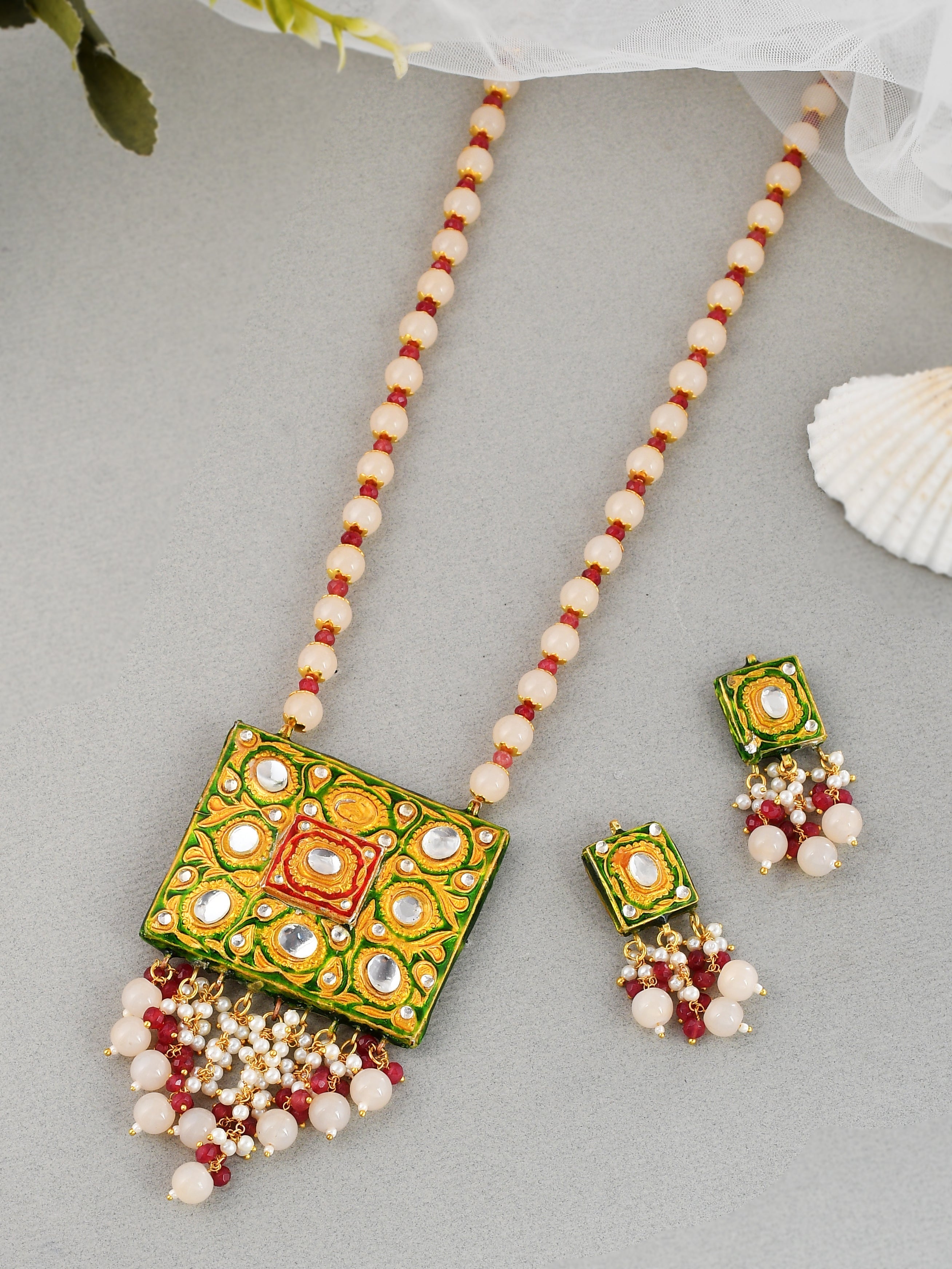 Graceful Meenakari Delight