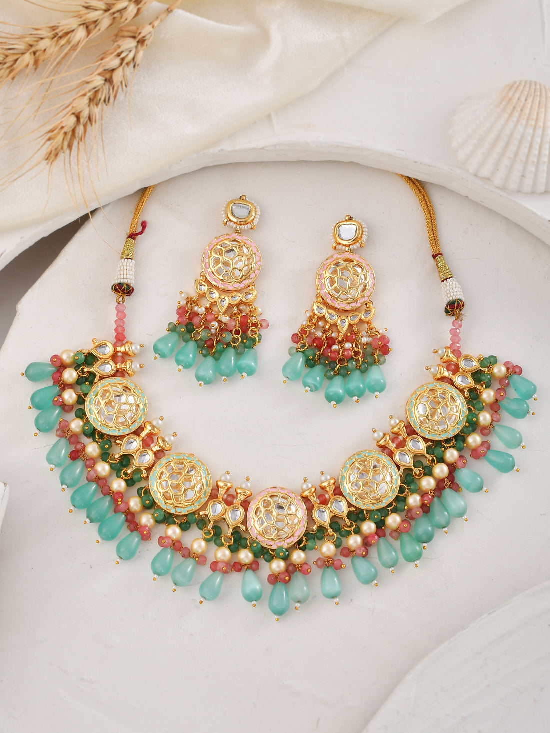 Captivating Kundan Meenakari Ensemble