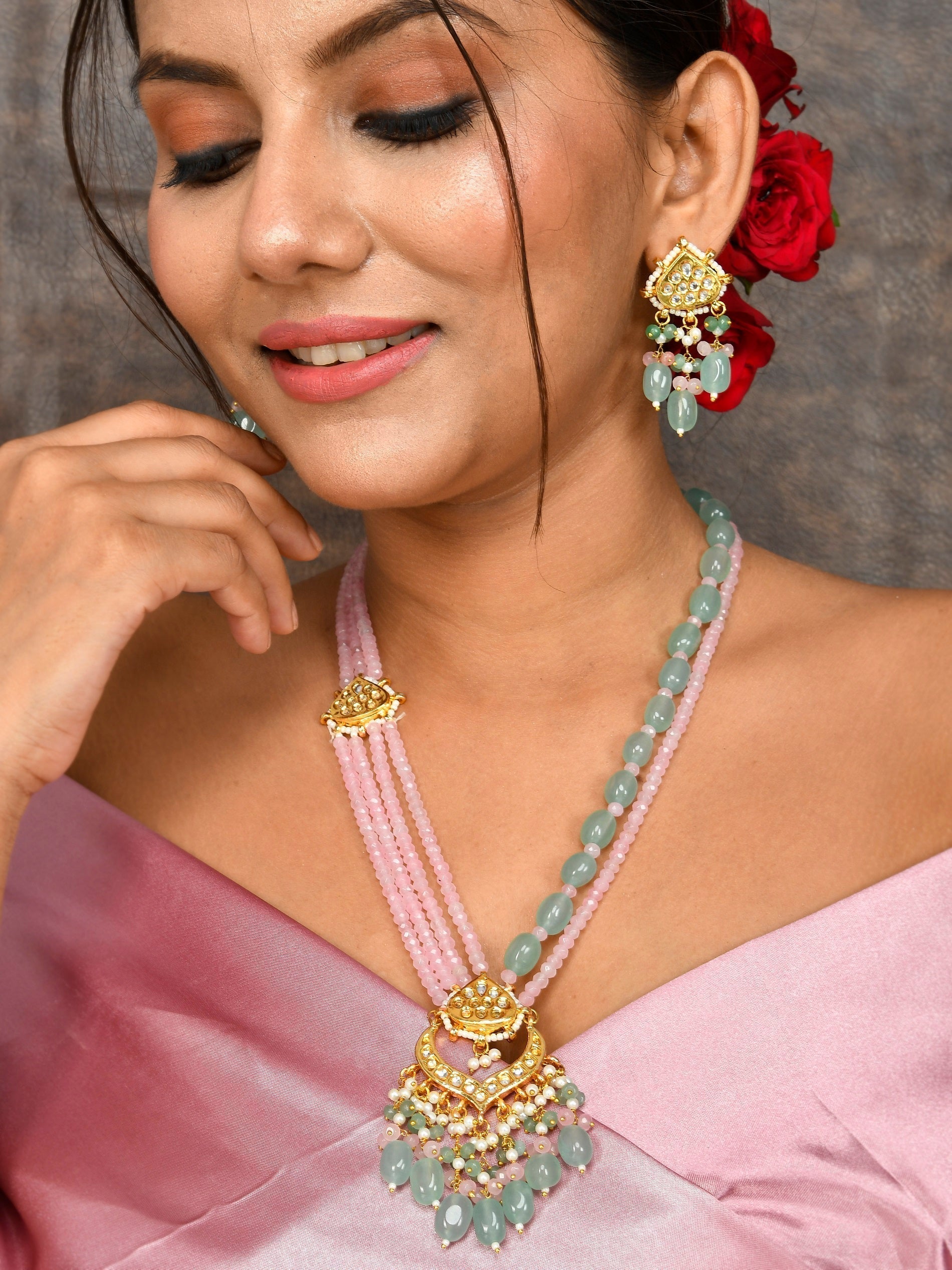 REGAL GLAMOUS KUNDAN NECKLACE