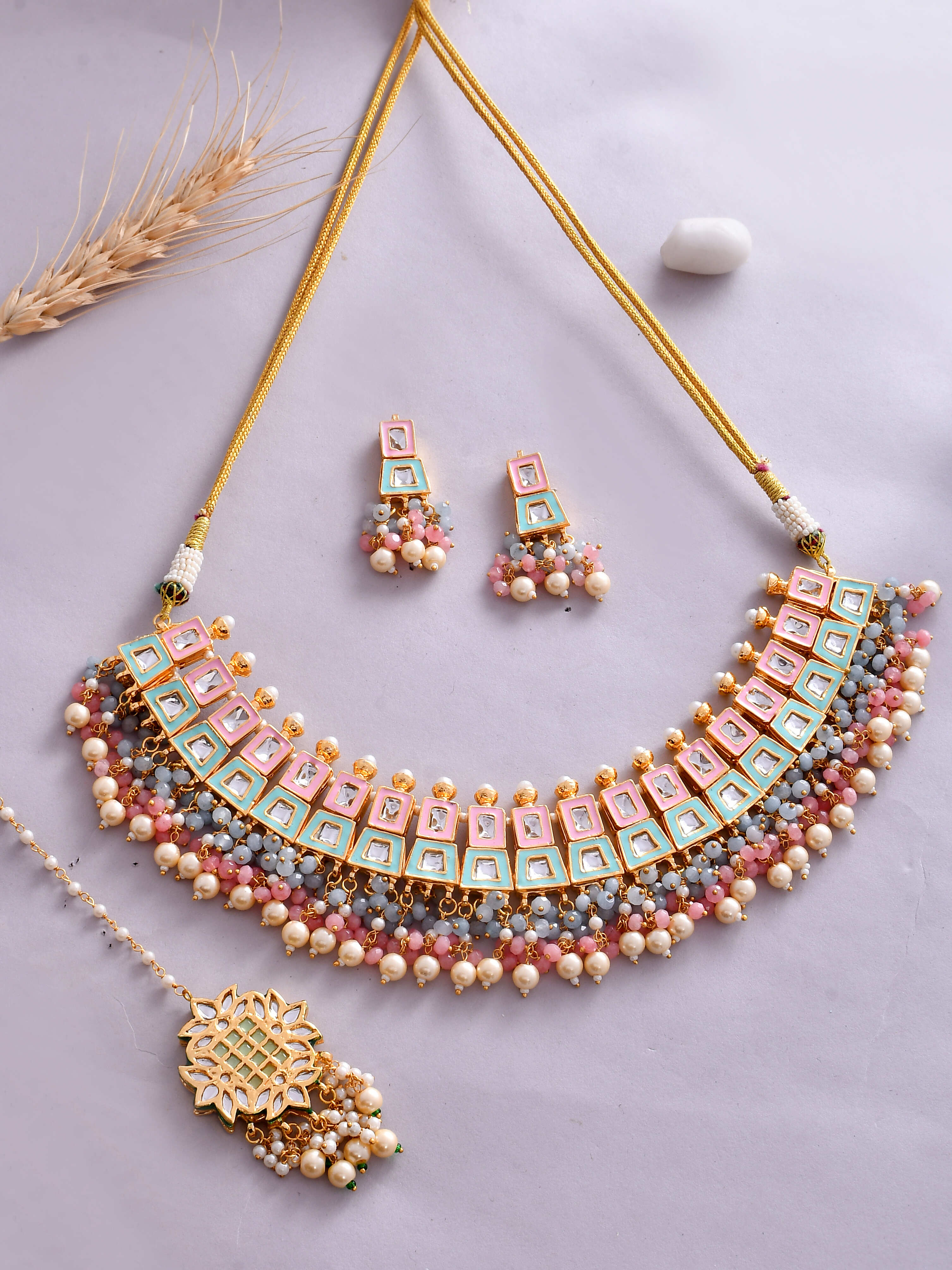 Regal Kundan Embellishments