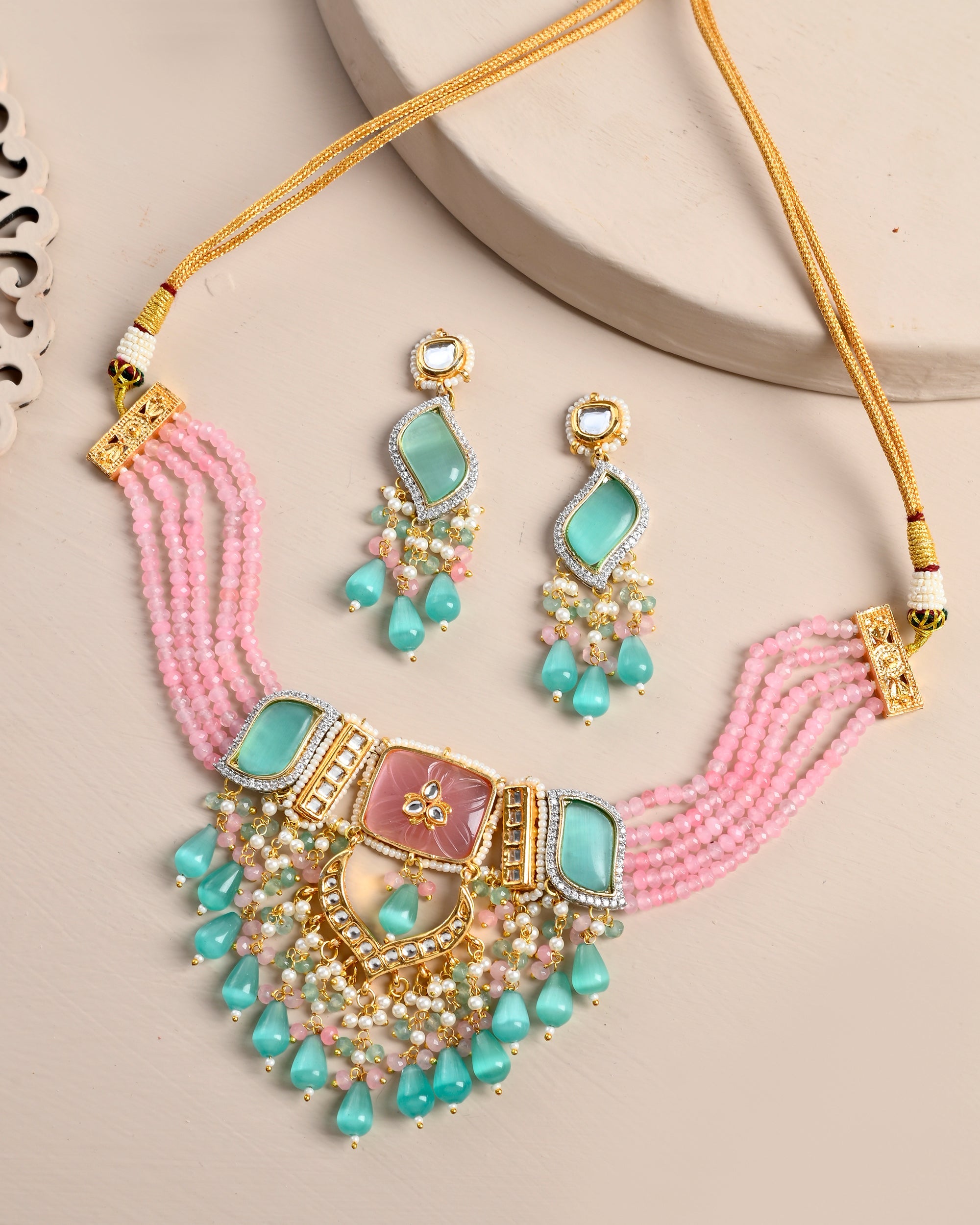 Desiner Necklce