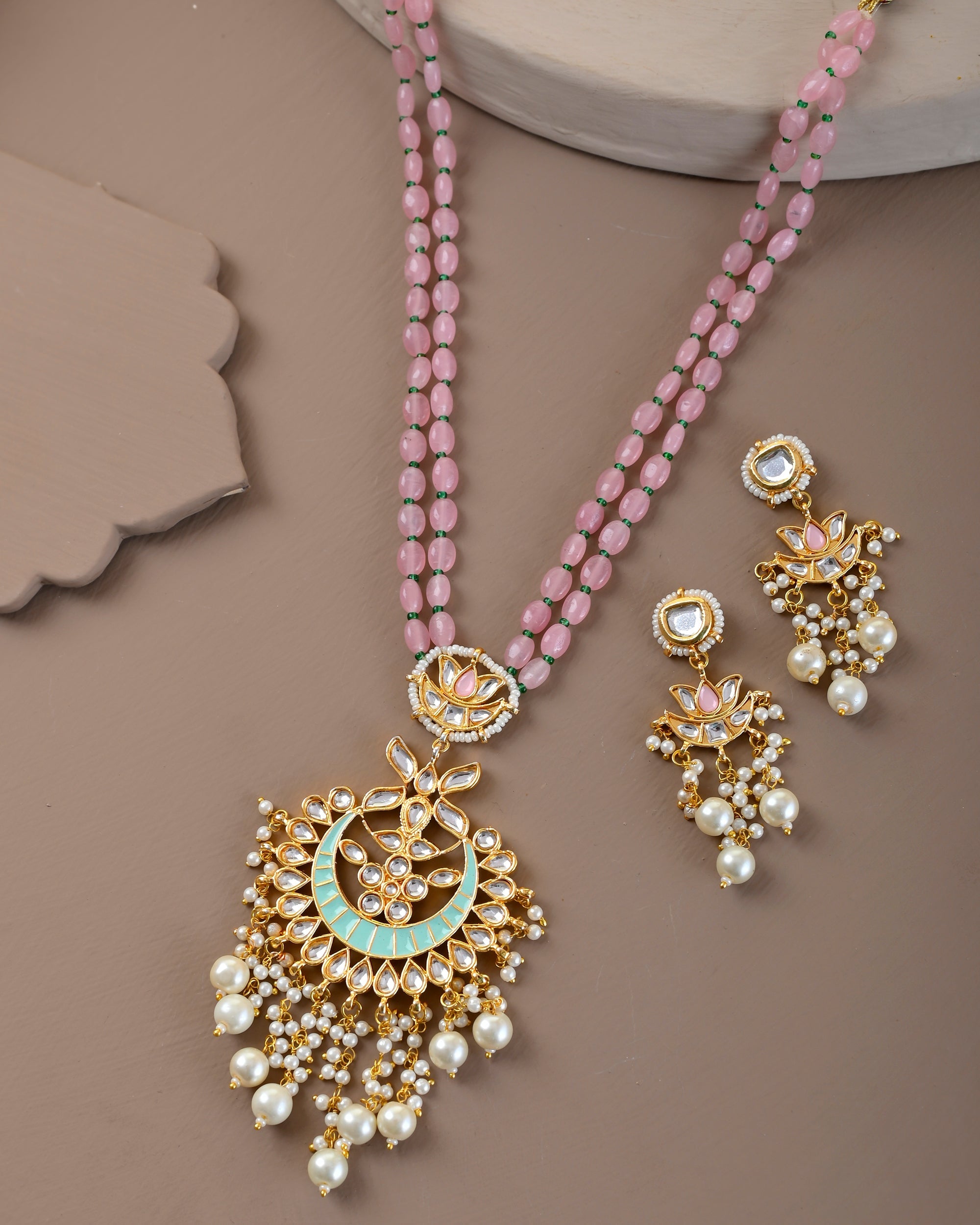 Desiner Necklce