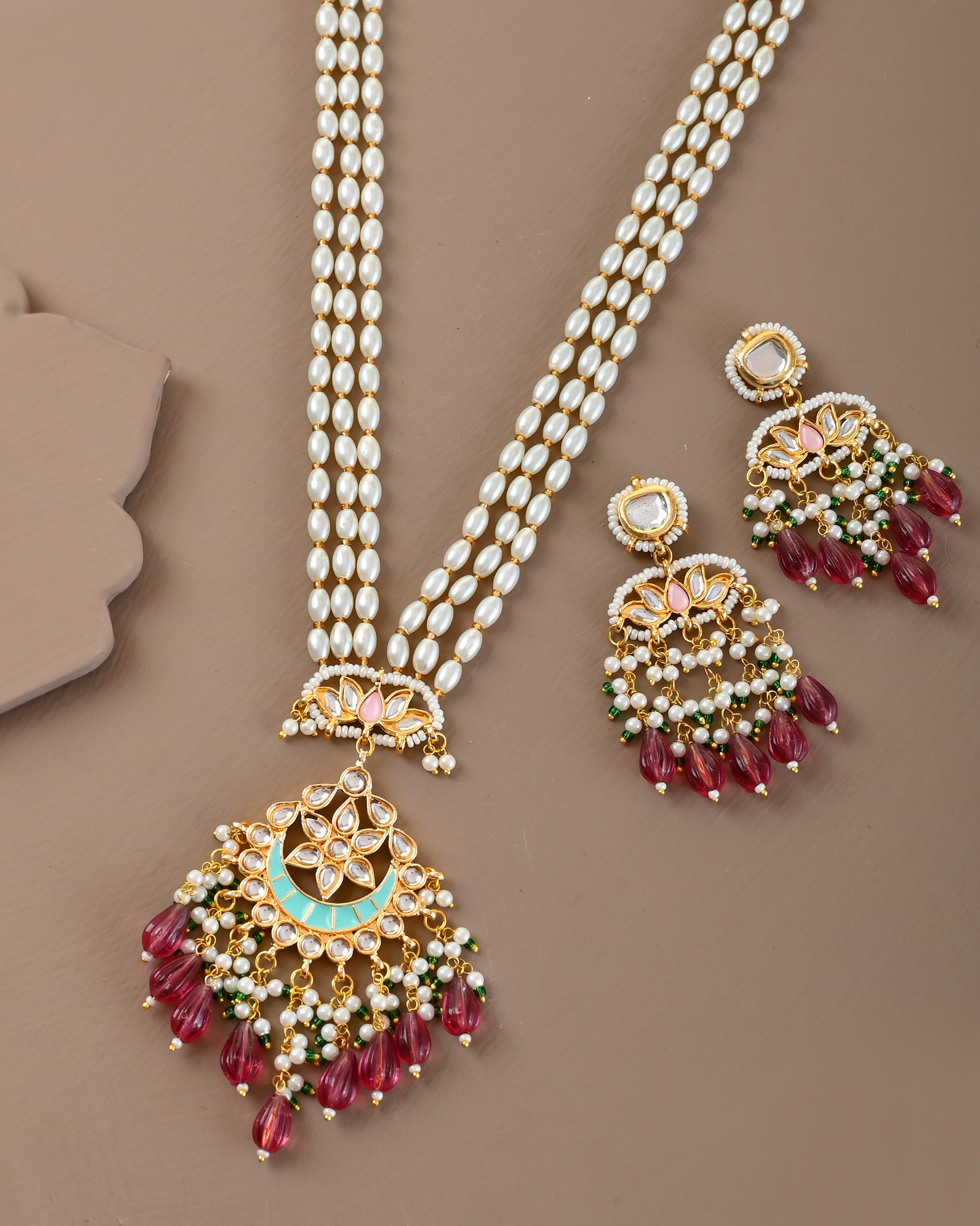 Desiner Necklce