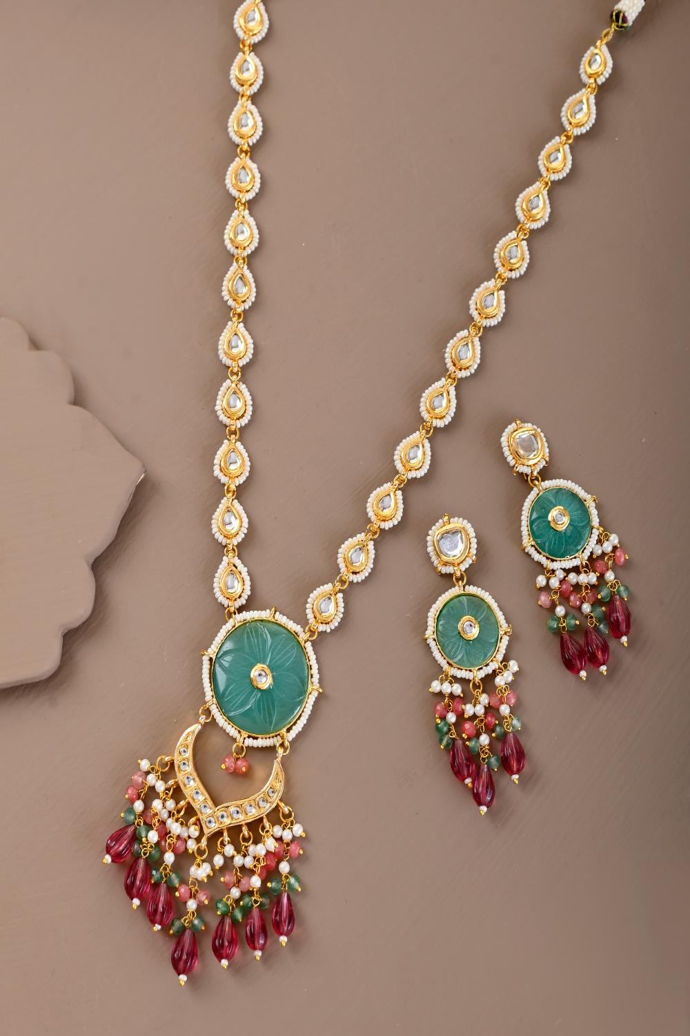 Desiner Necklce