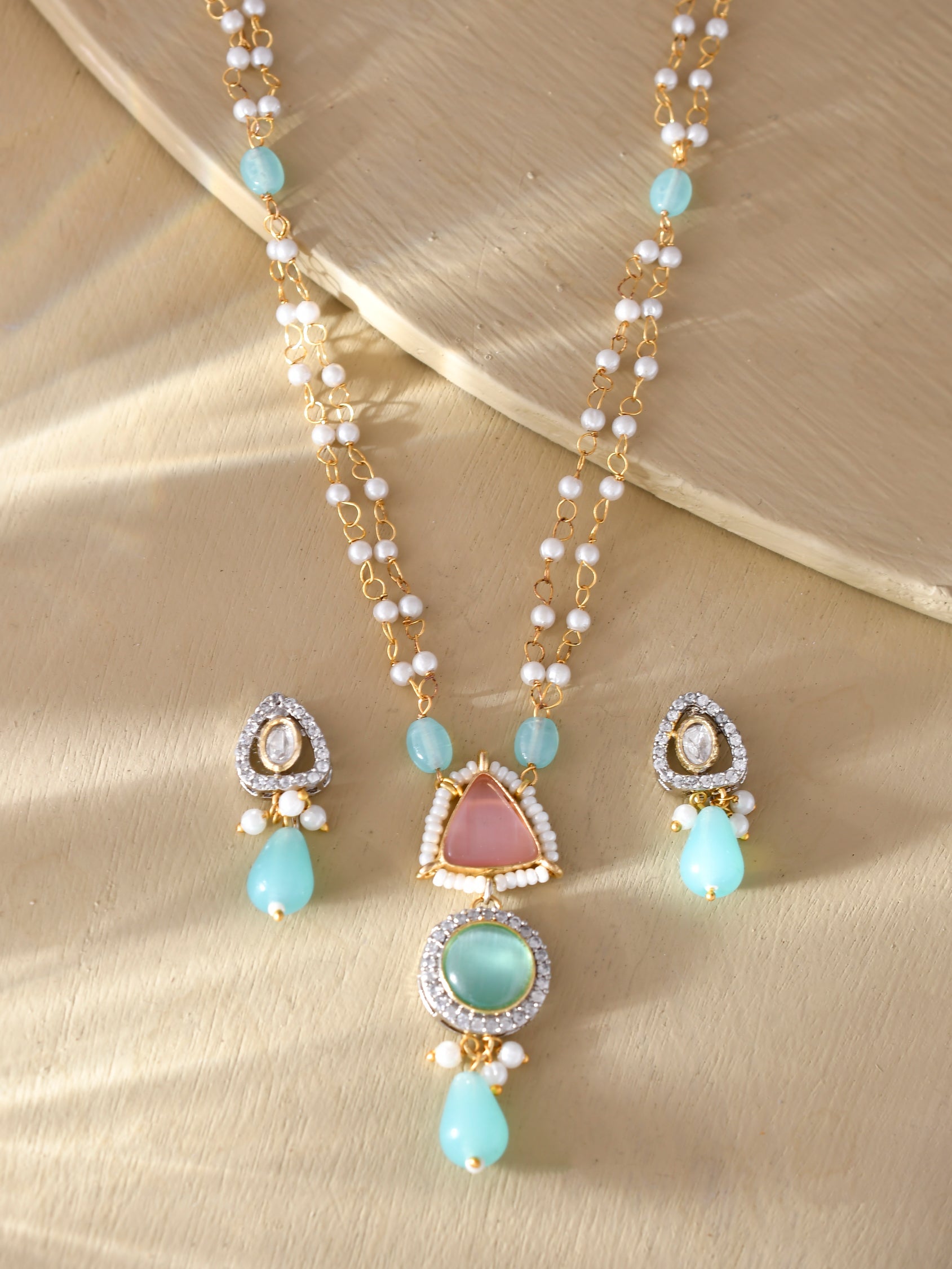 Gemstone Luster Lab