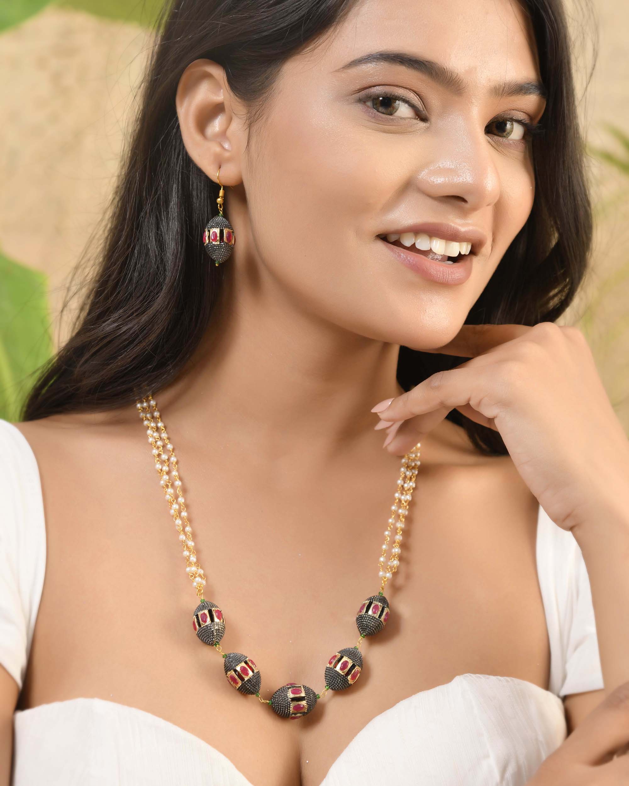 Desiner Necklce