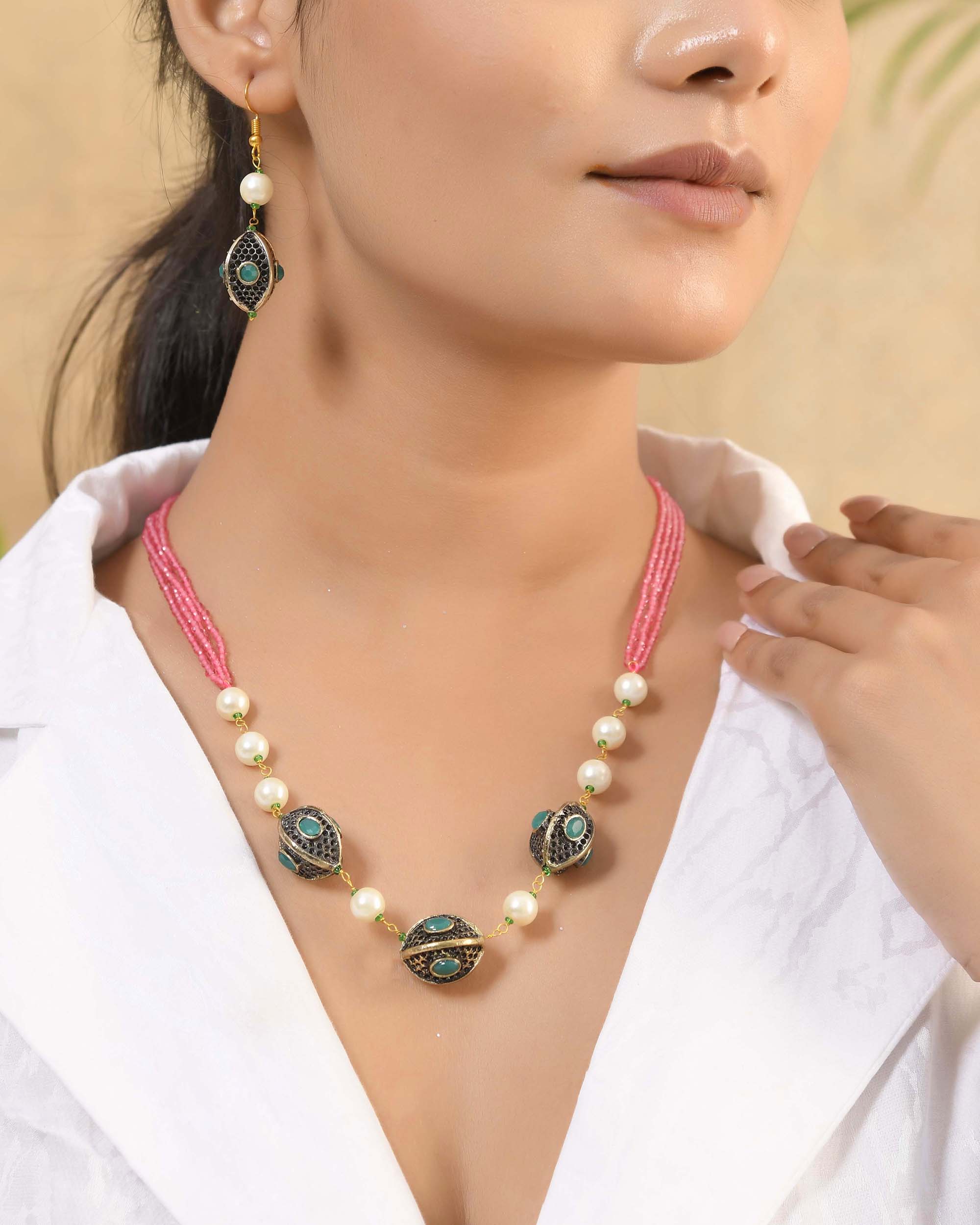 Desiner Necklce