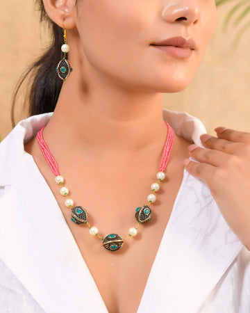 Desiner Necklce