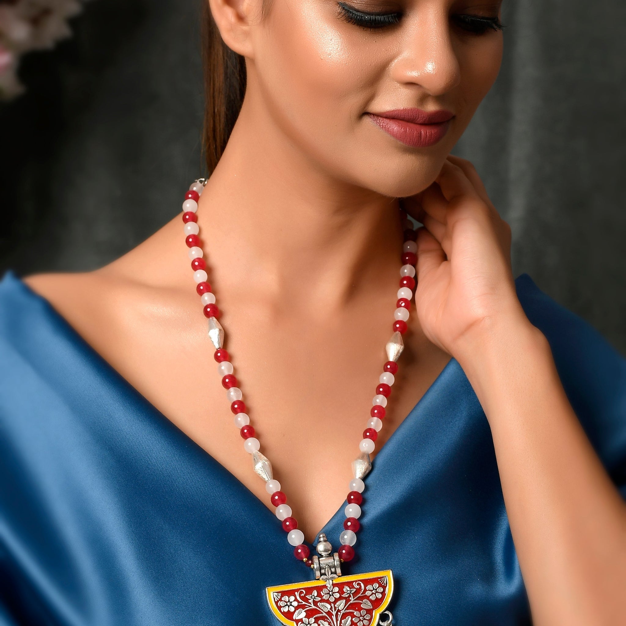 Dastoor Silver-Toned  White Brass Silver-Plated Necklace