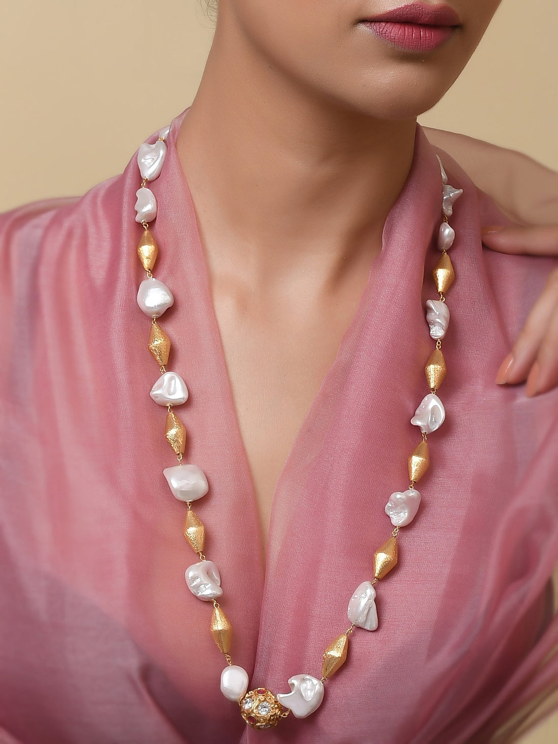 Dastoor Gold-Toned  White Brass Gold-Plated Necklace