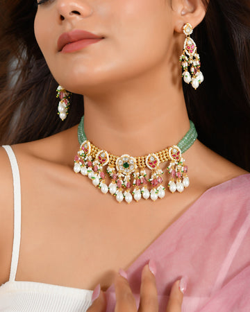 Classic Pachhi Kundan Elegance