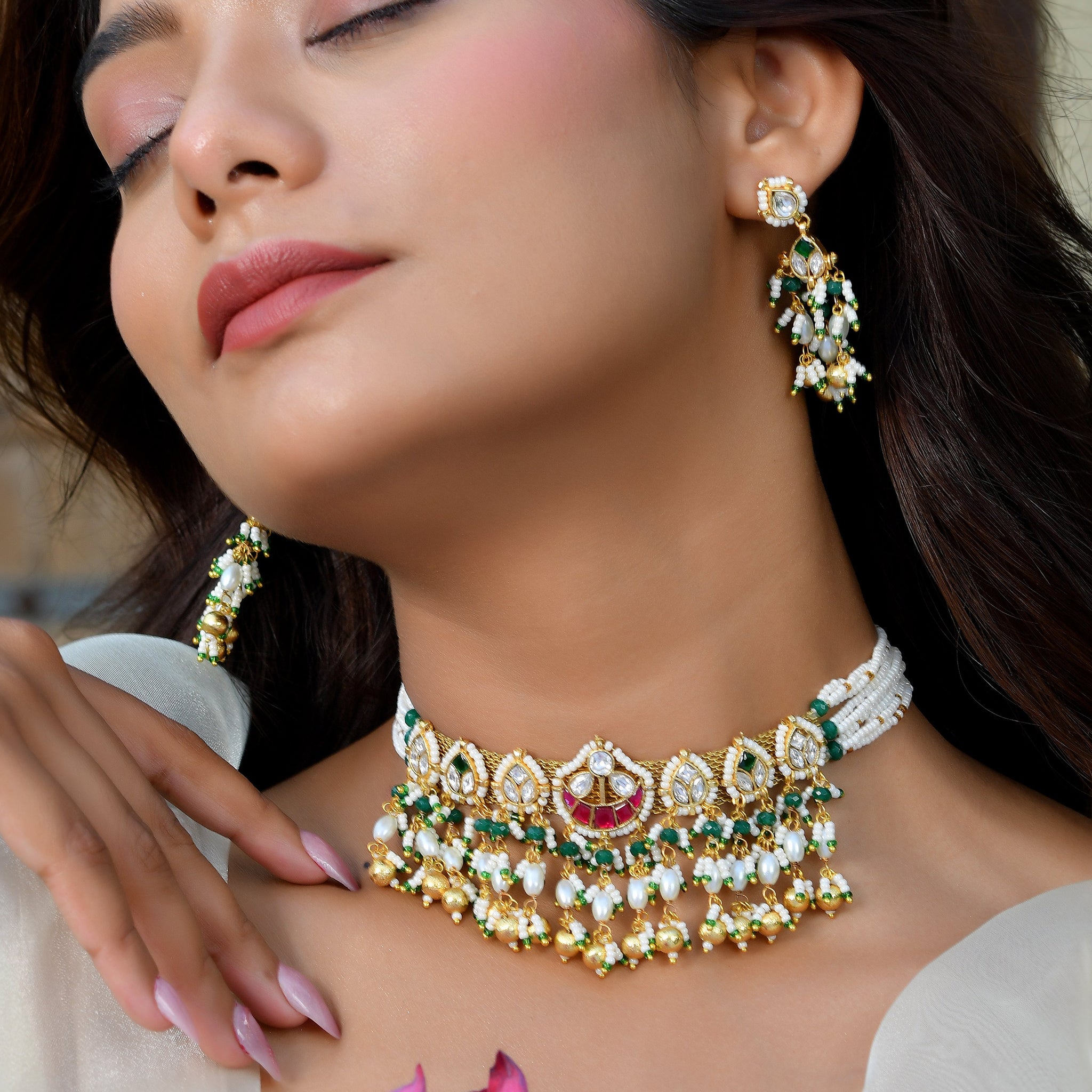Divine Pachhi Kundan Touch