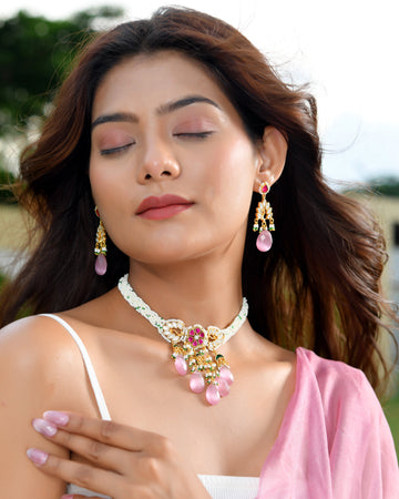 Majestic Pachhi Kundan Grace