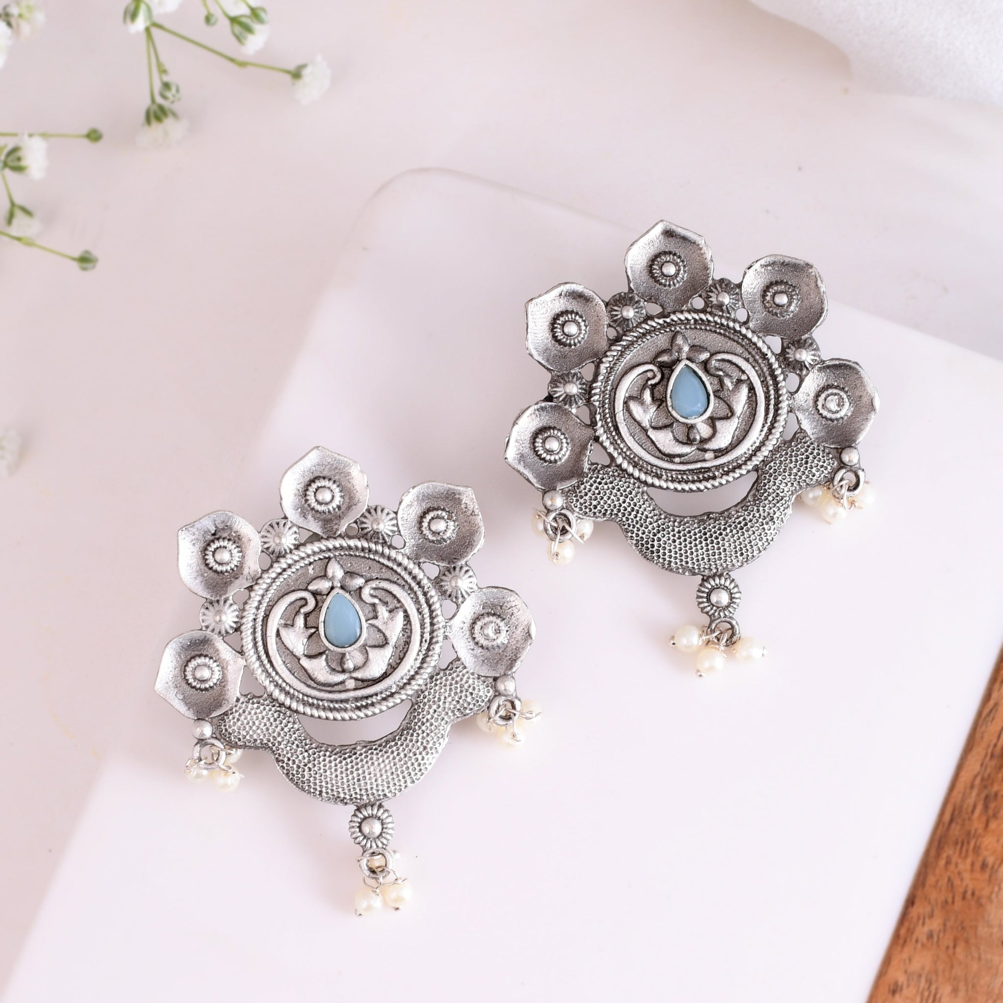 Graceful Gleam Studs