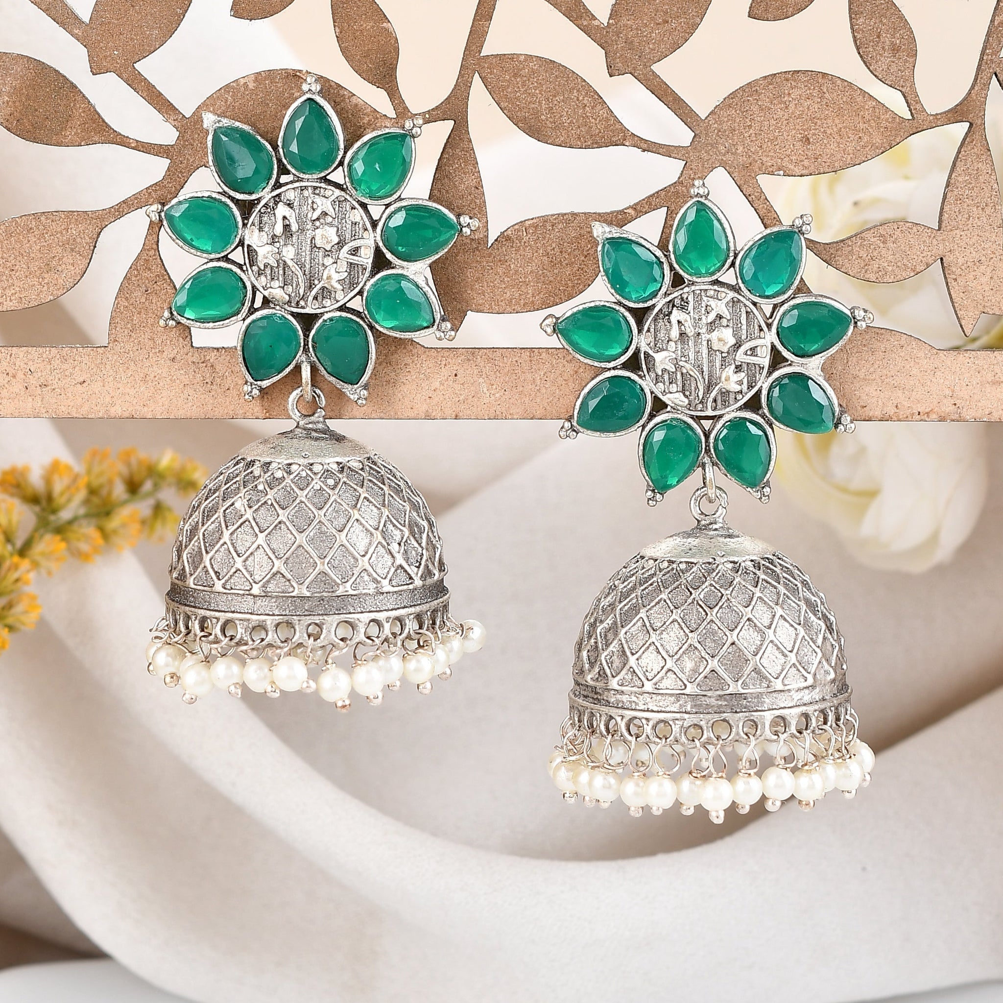 Evergreen Bovine Jhumki
