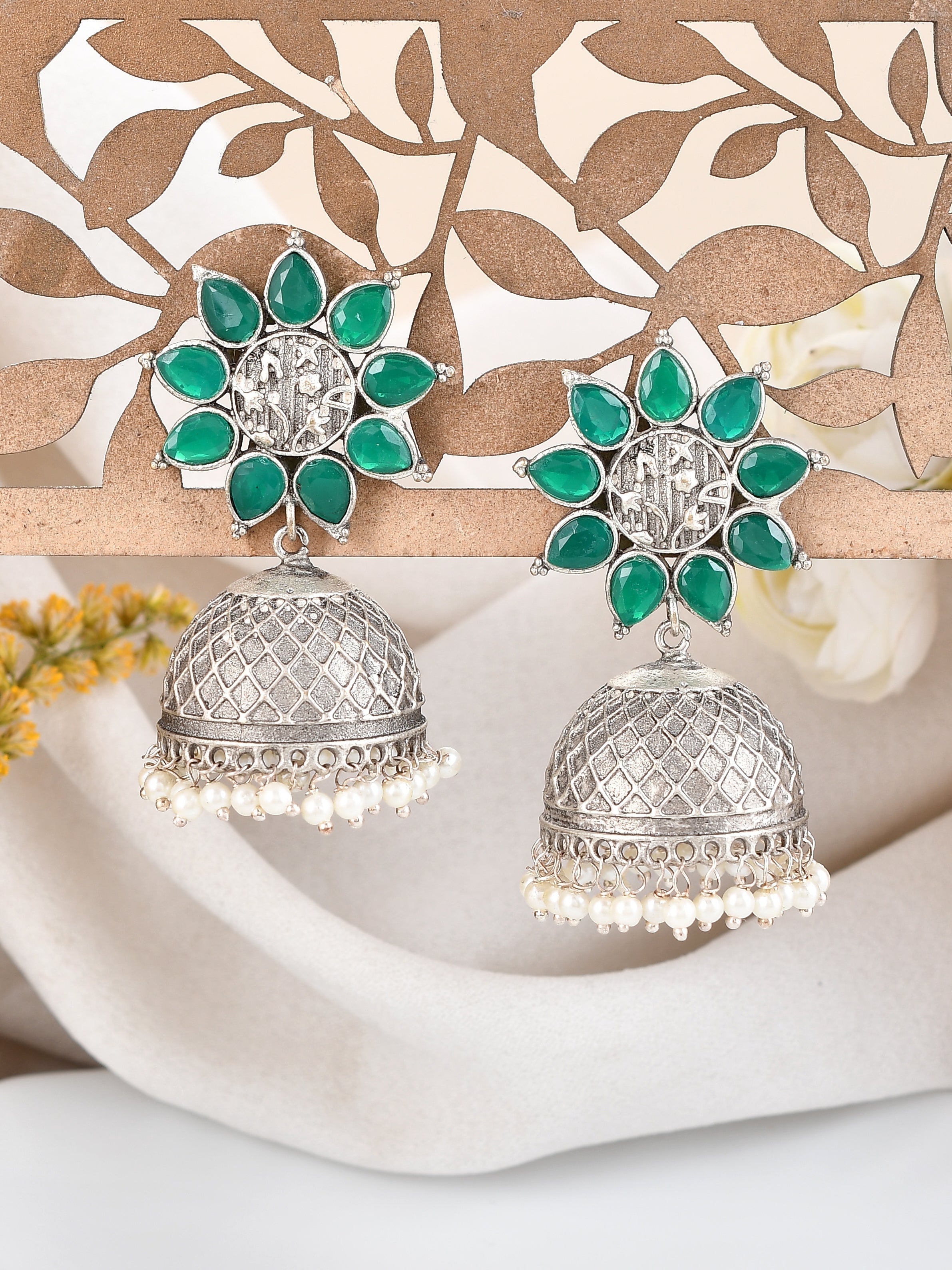 Evergreen Bovine Jhumki