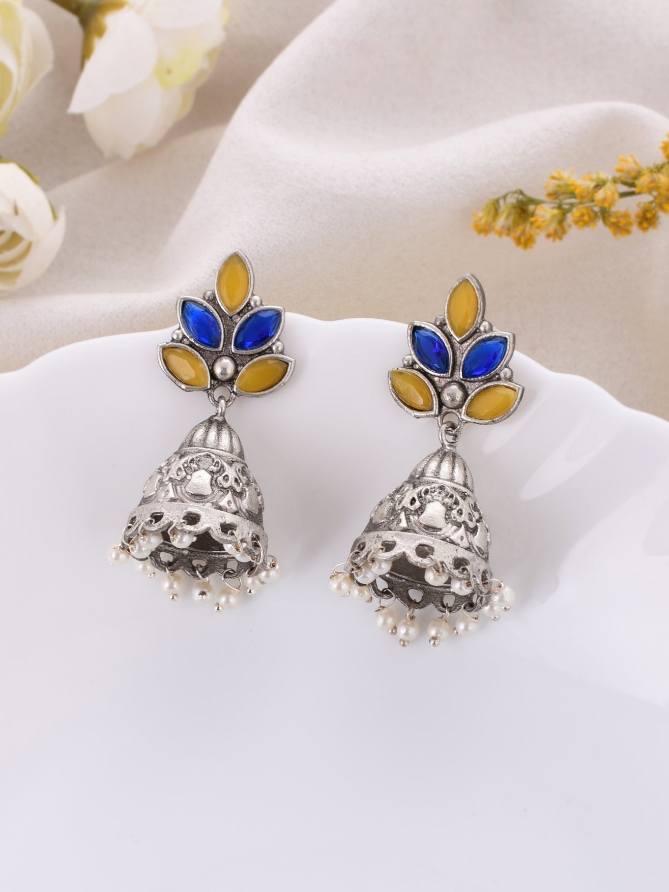 Vintage Grace Jhumkis