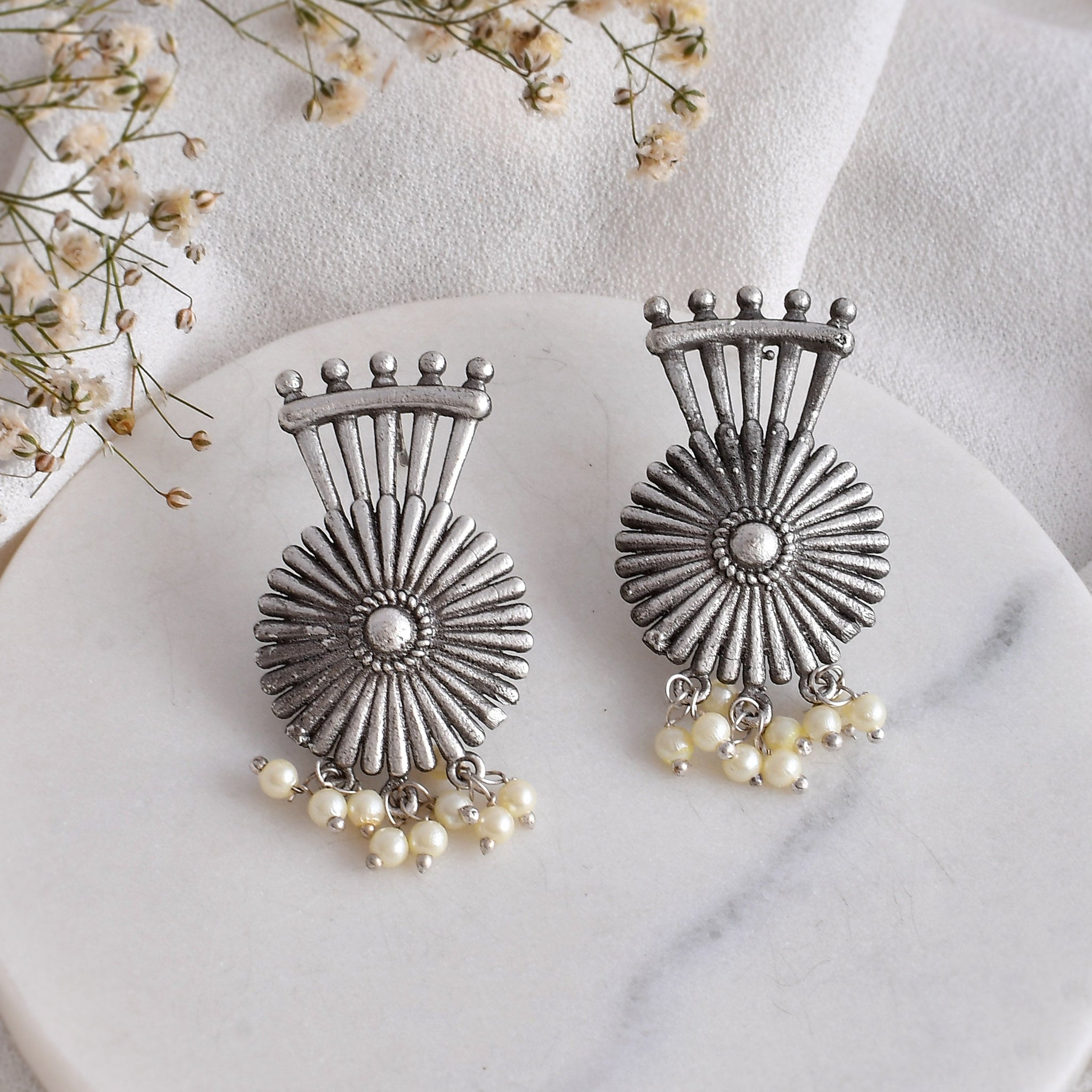 Regal Dangles