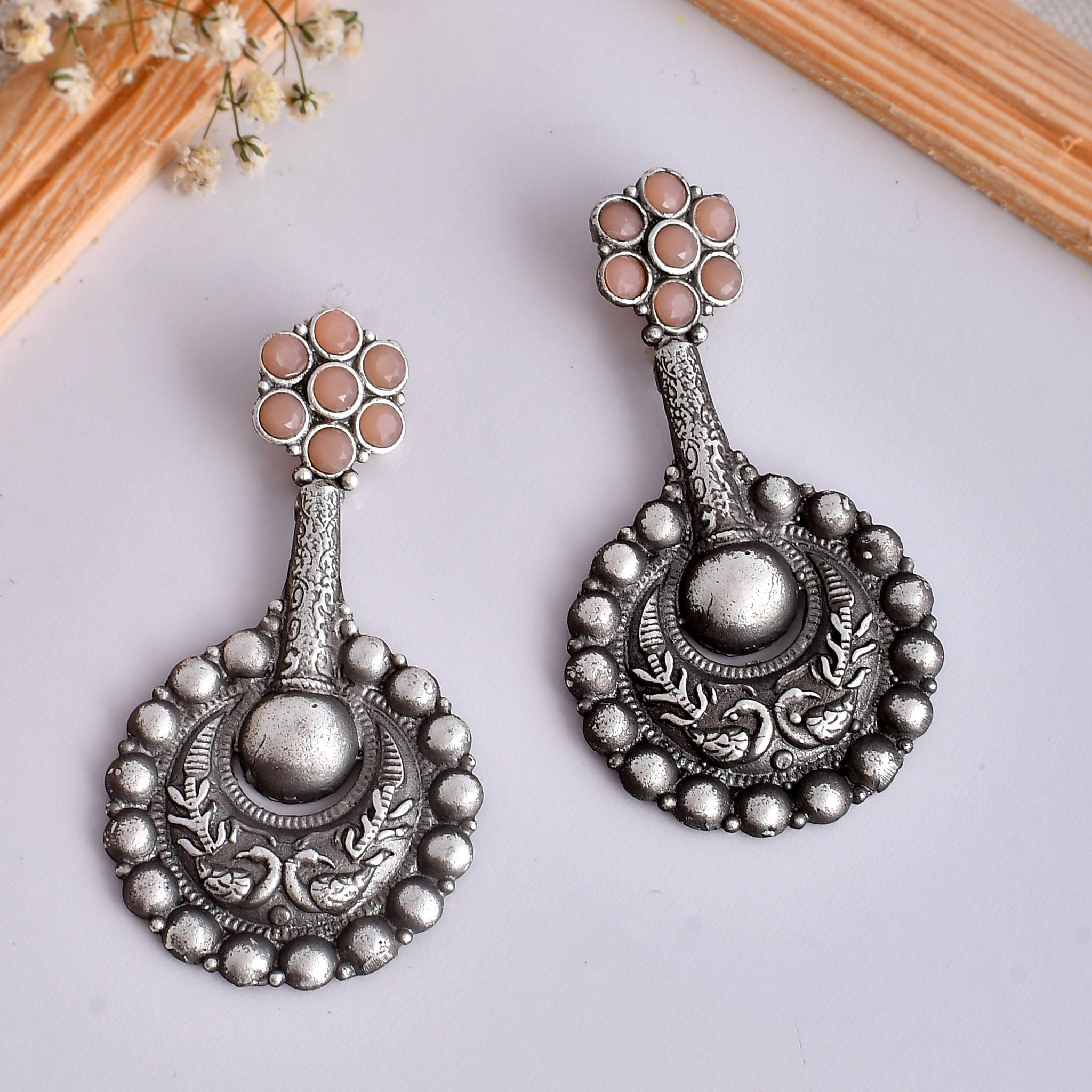Glowing Peach Gems Earring