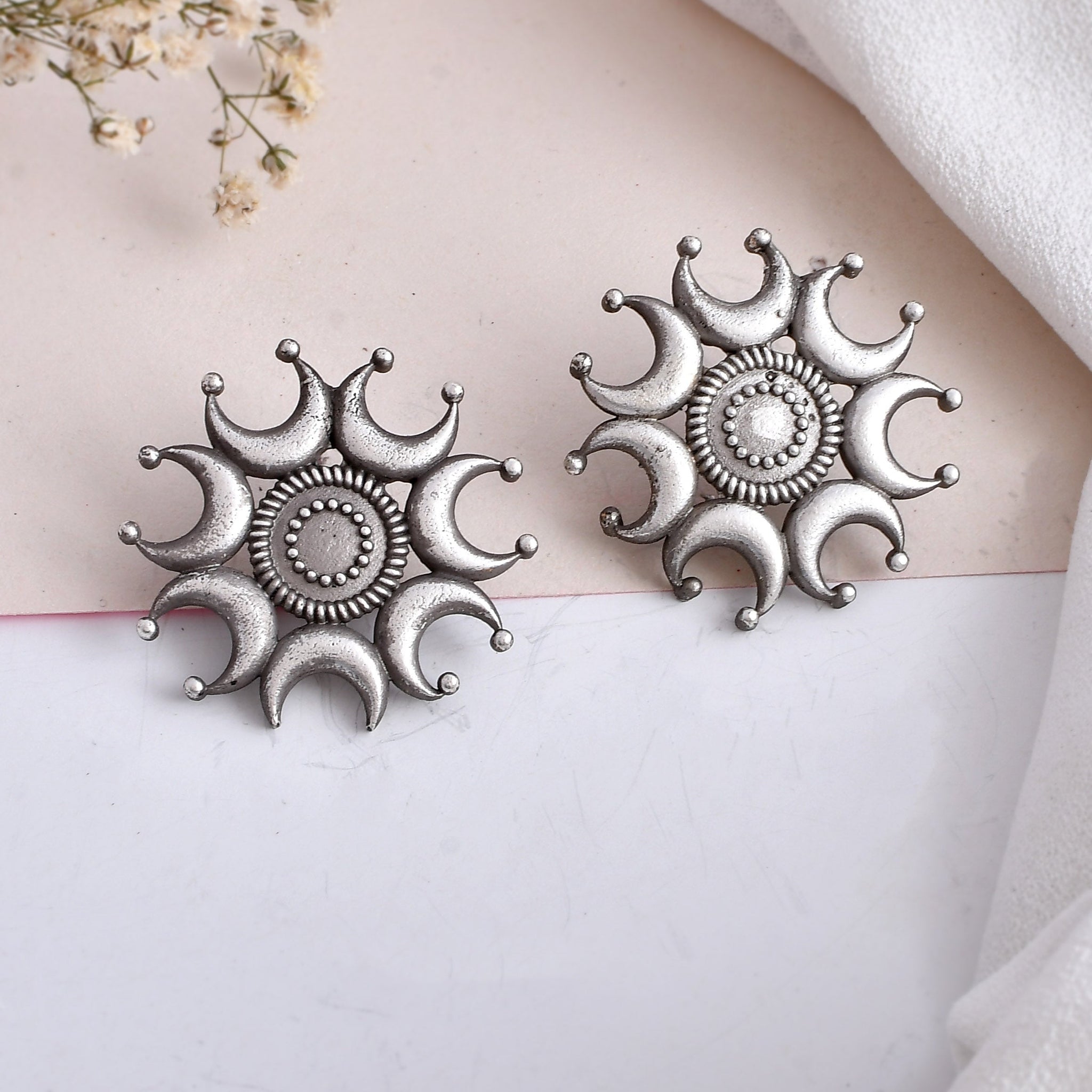 Elegant Expressions Earring