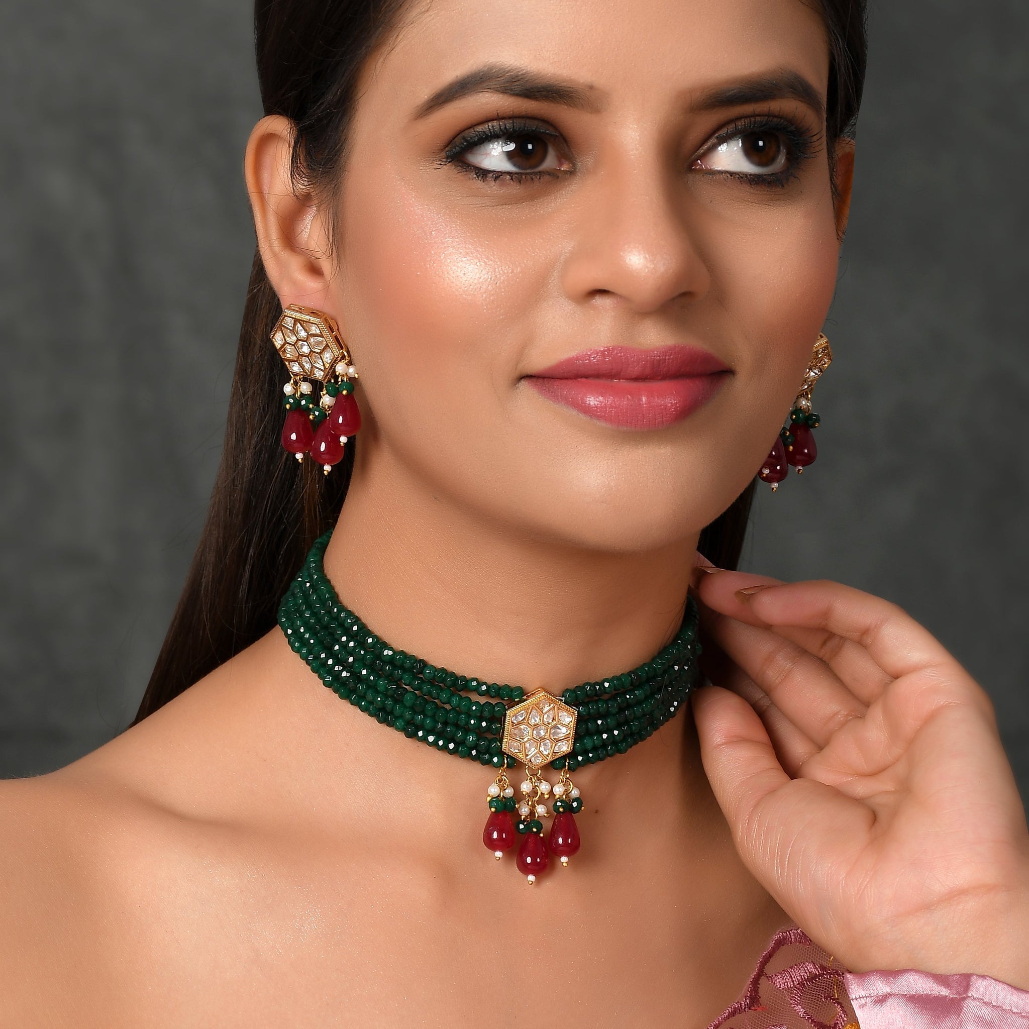 Dastoor Gold-Plated Green Kundan Studded Jewellery Set