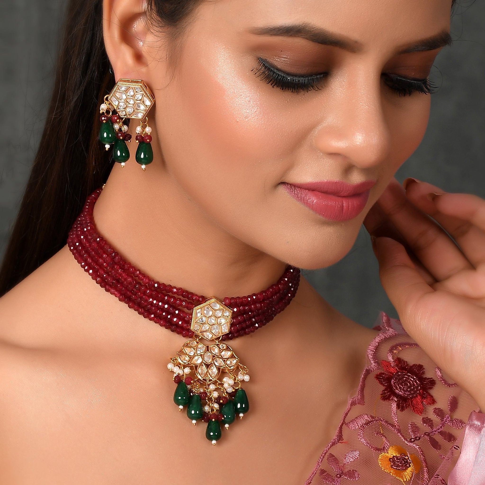 Dastoor Women Gold-Plated Red Kundan-Studded Jewellery Set