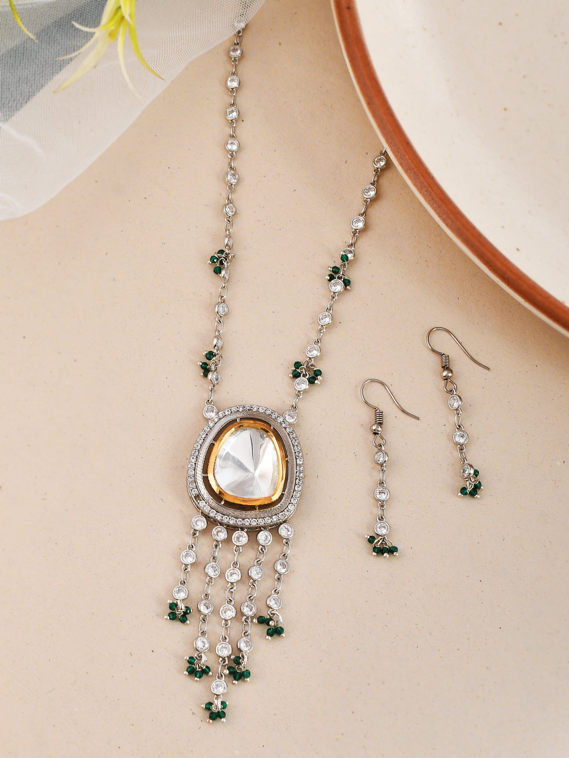 Necklace set