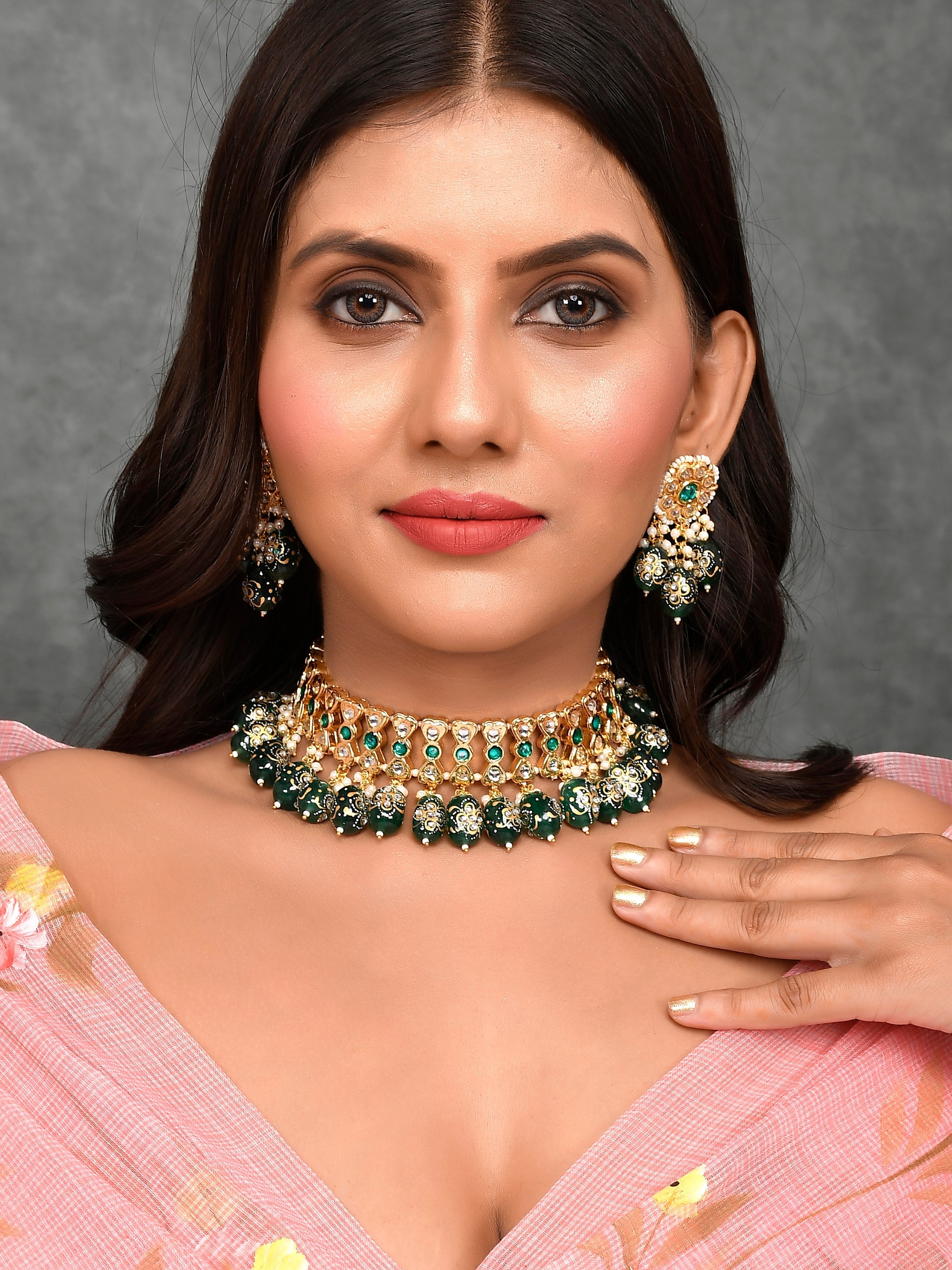 Dastoor Kundan Handpaitning Stone Choker Set