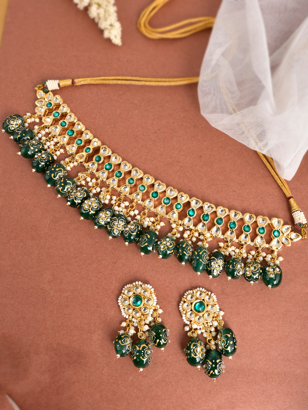 Dastoor Kundan Handpaitning Stone Choker Set