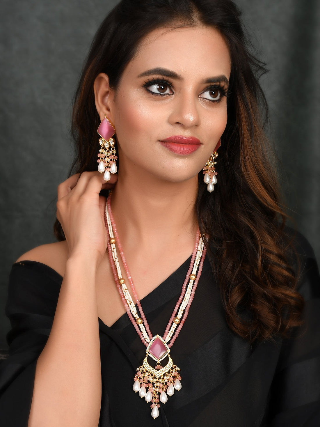 Dastoor Very Elegant Partywear Carvin Stone Necklace Set