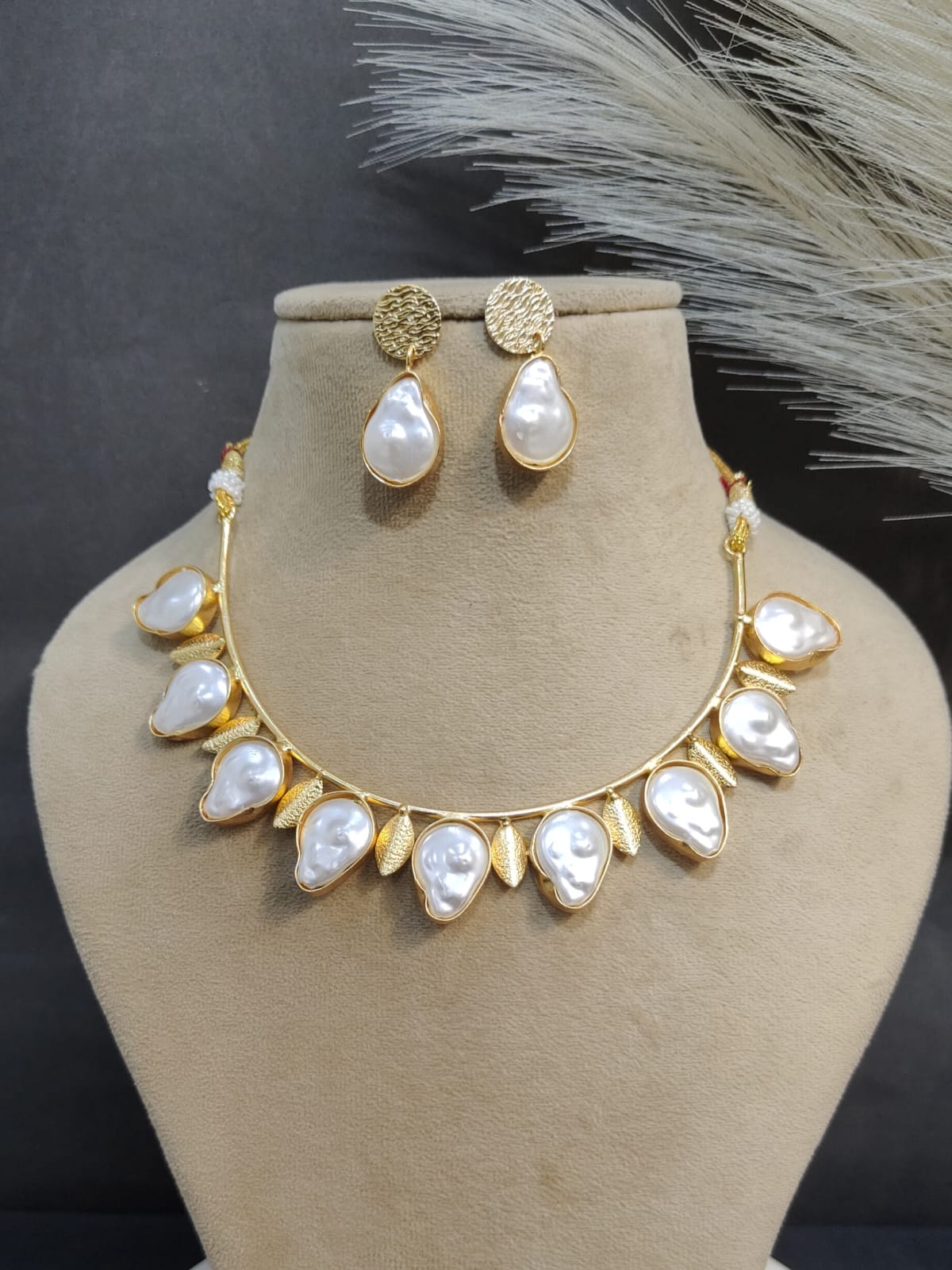 Mop Classic Necklace