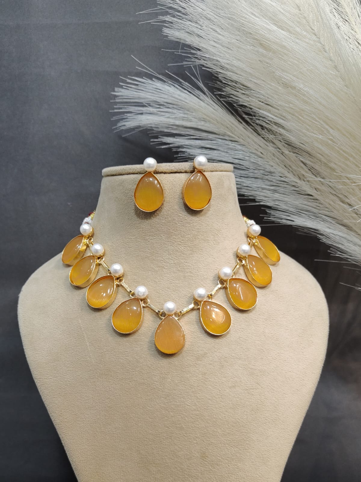 Mop Classic Necklace With Semiprecious stones