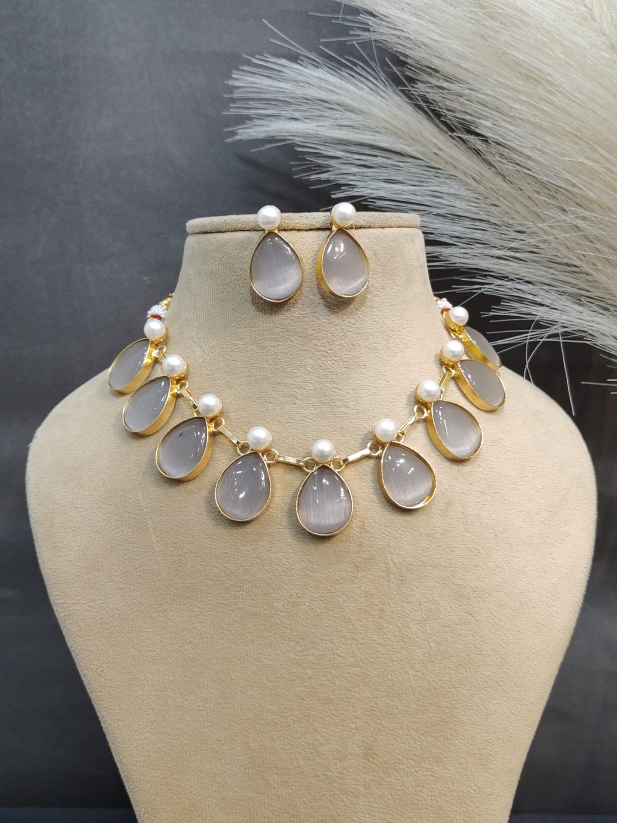 Mop Classic Necklace With Semiprecious stones