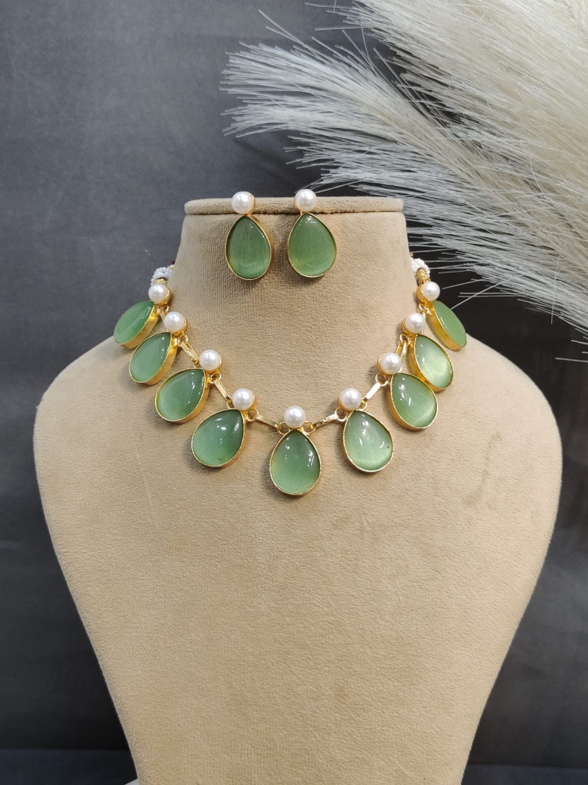 Mop Classic Necklace With Semiprecious stones