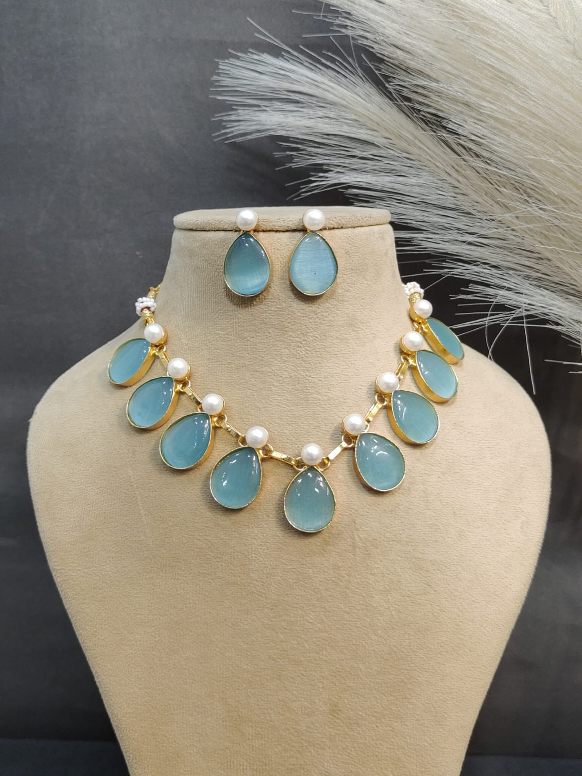 Mop Classic Necklace With Semiprecious stones